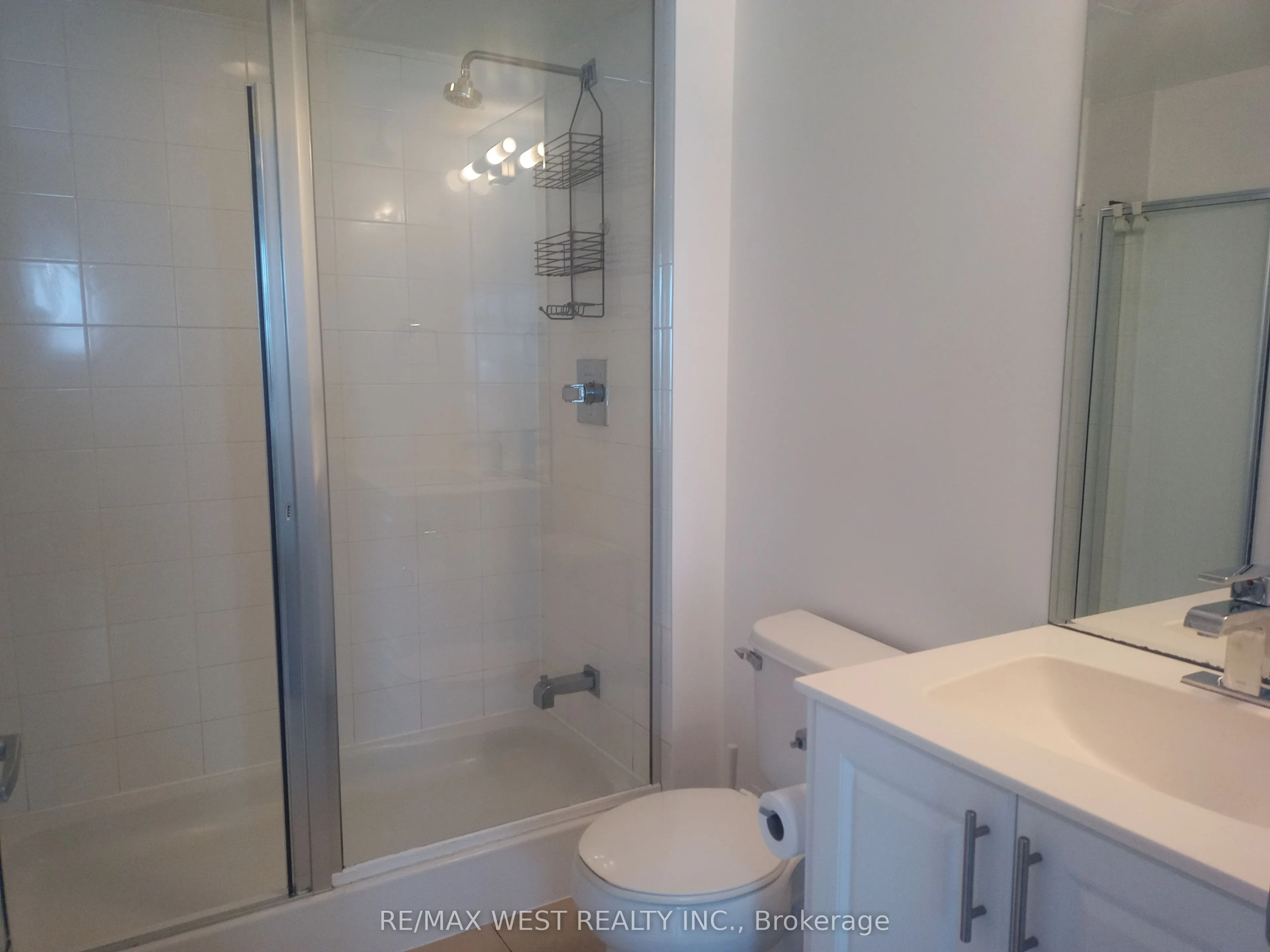 27 Rean Drive #522