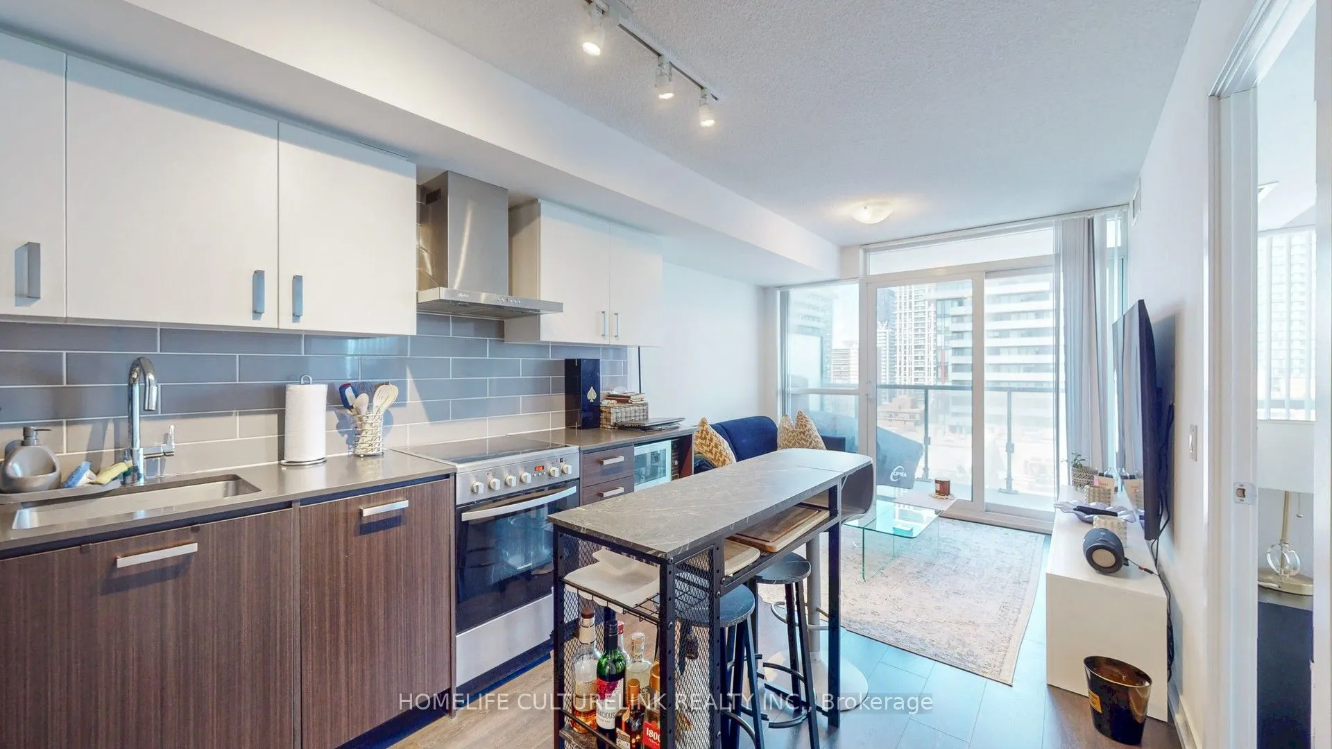 125 Redpath Avenue, #1501