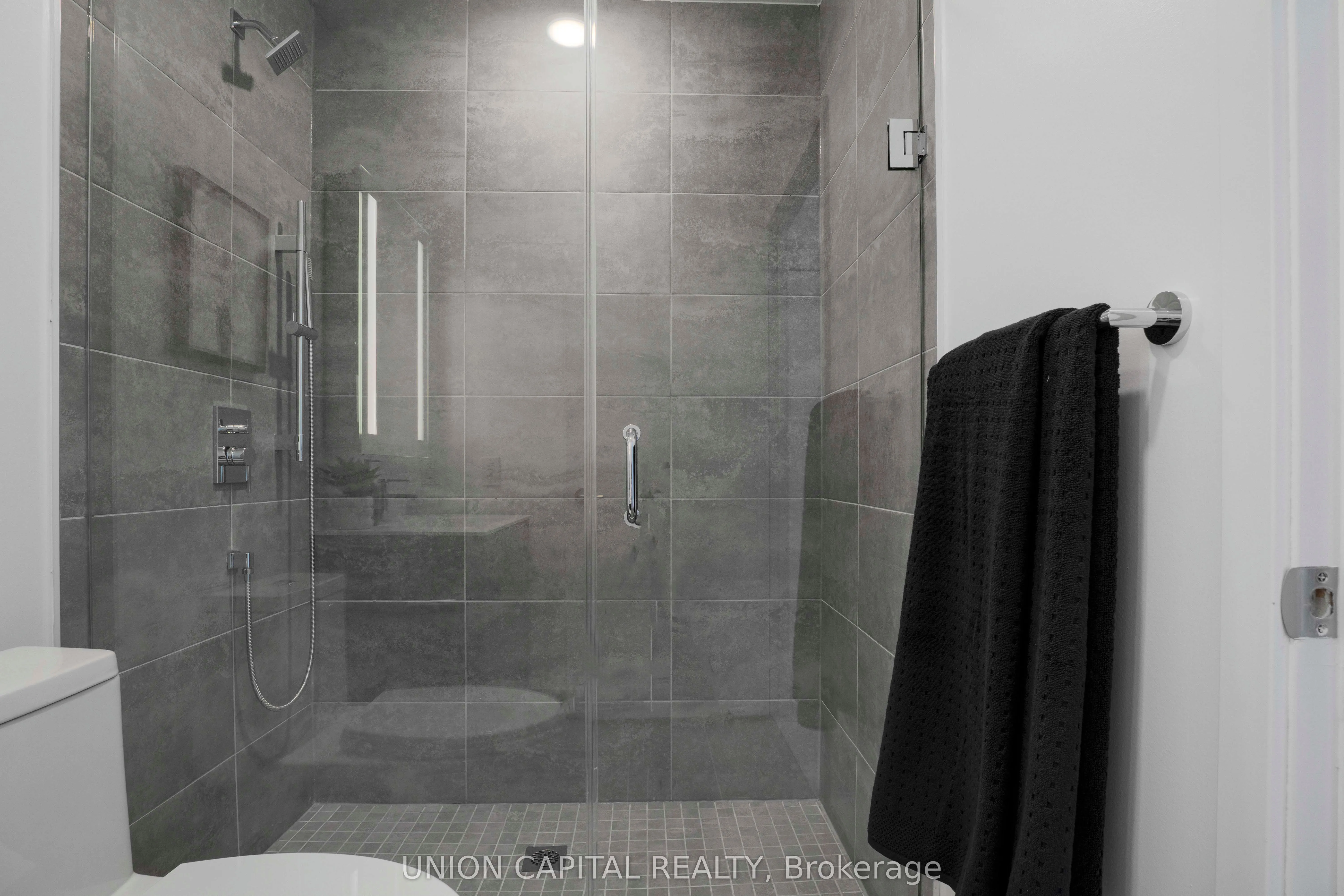 500 Dupont Street, #319