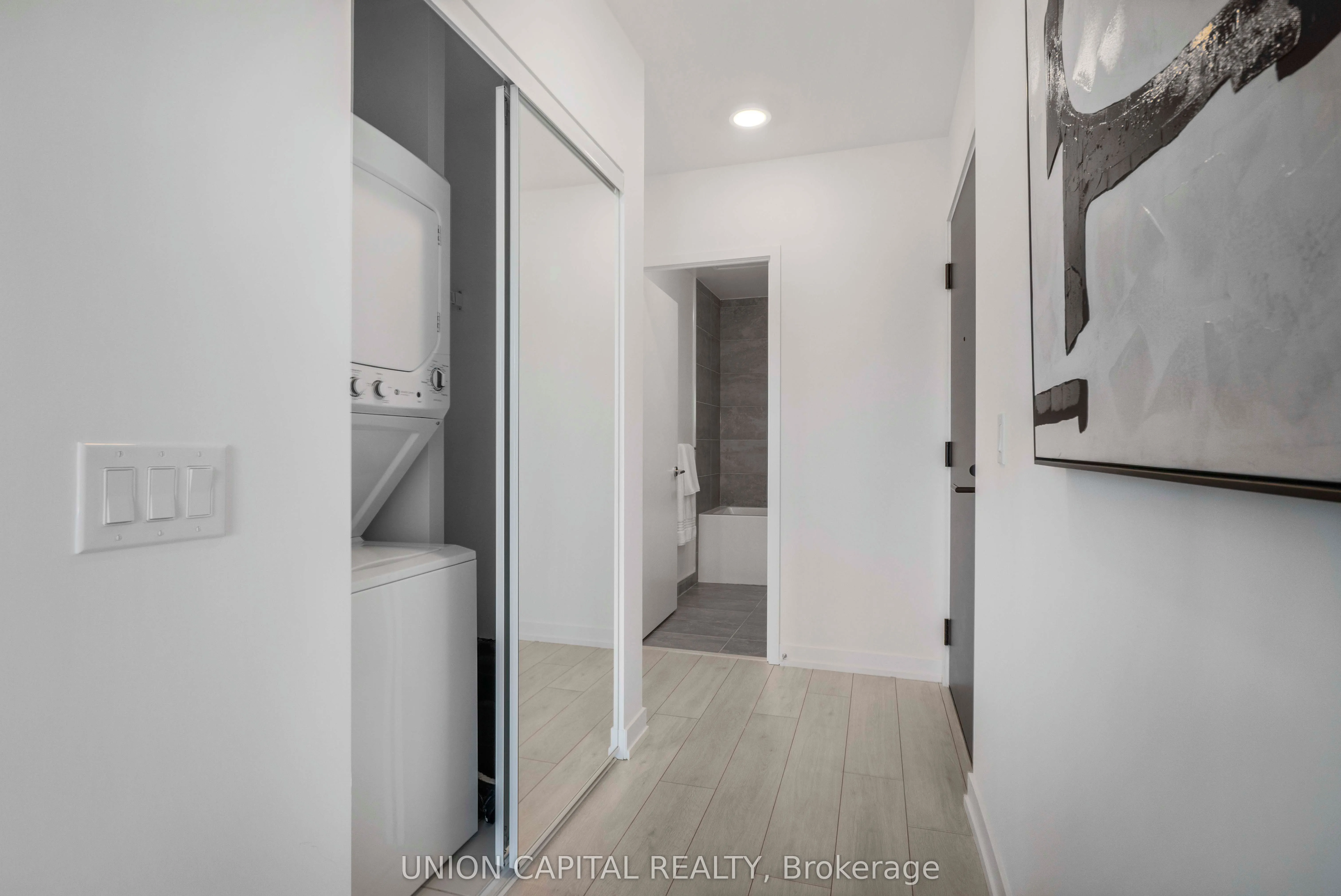 500 Dupont Street, #319