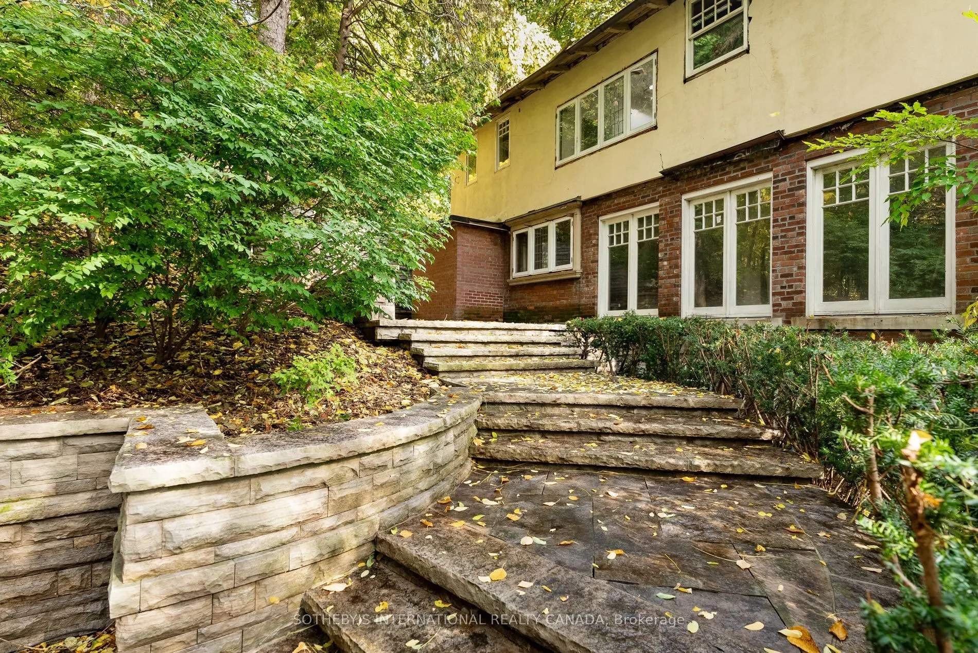 56 Roxborough Drive