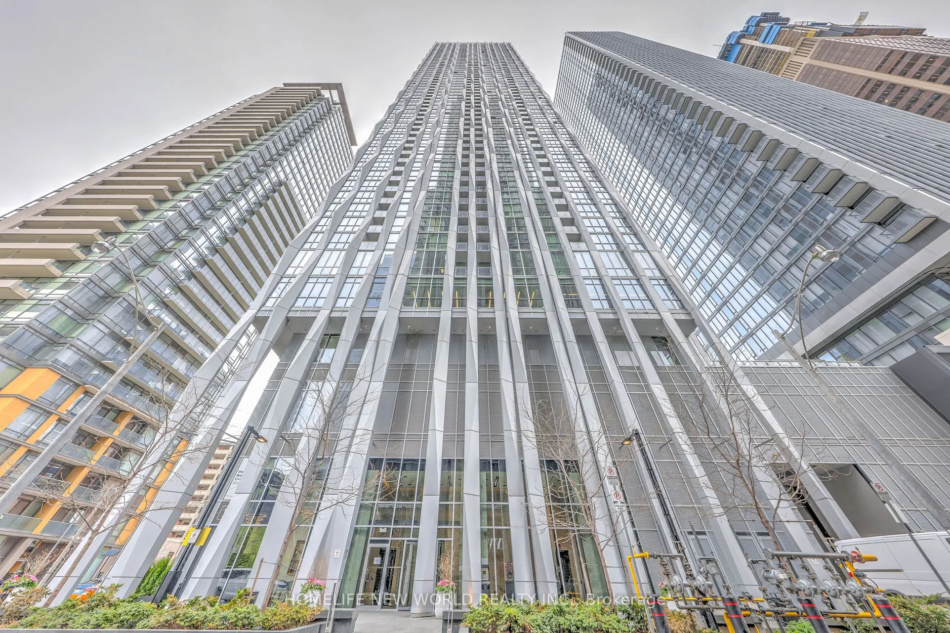 1 Yorkville Avenue, #1212