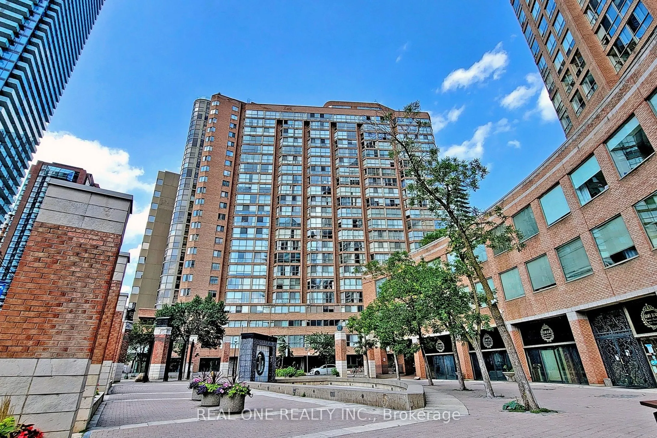 1055 Bay Street, #1816