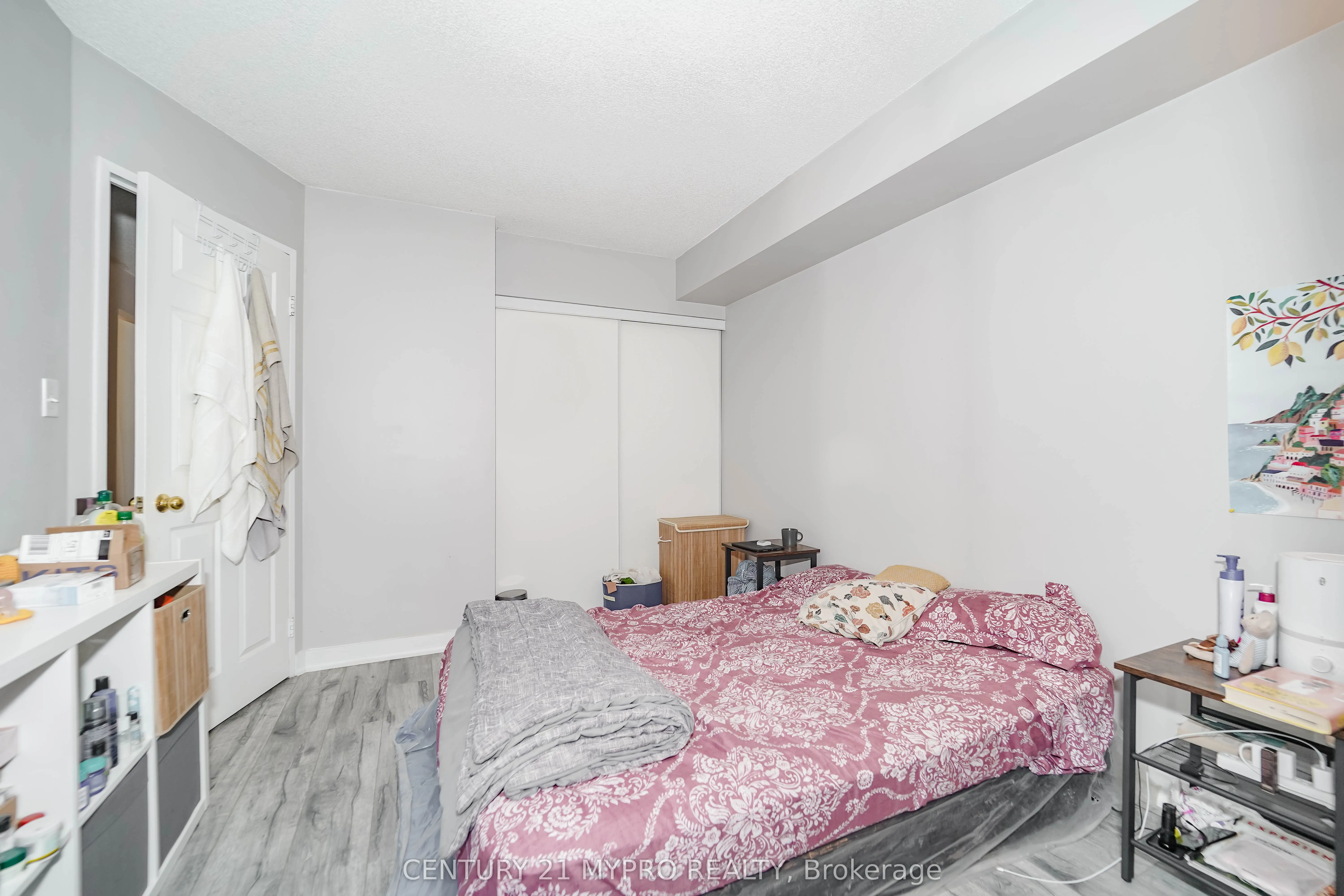 18 Hillcrest Avenue, #801