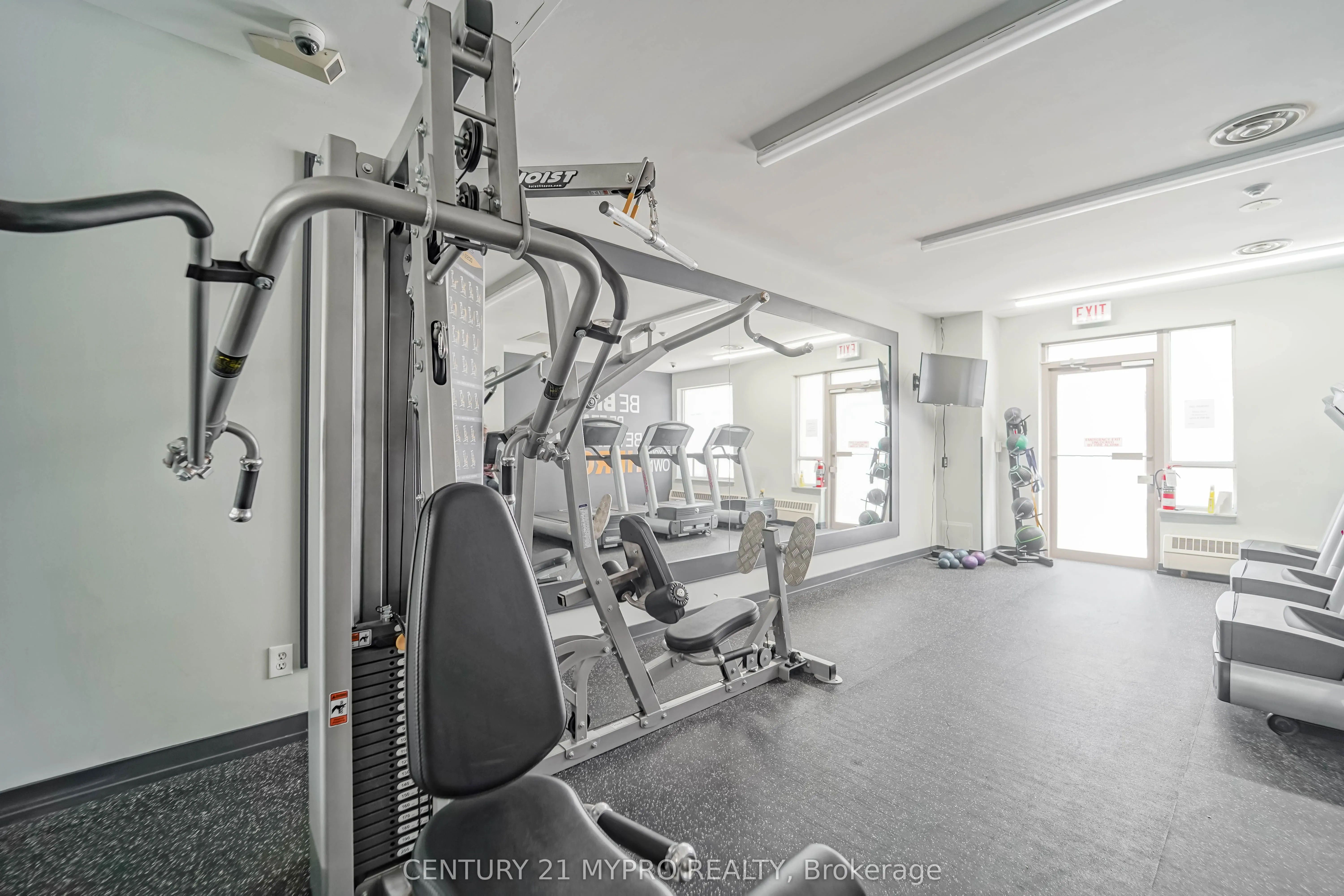 18 Hillcrest Avenue, #801