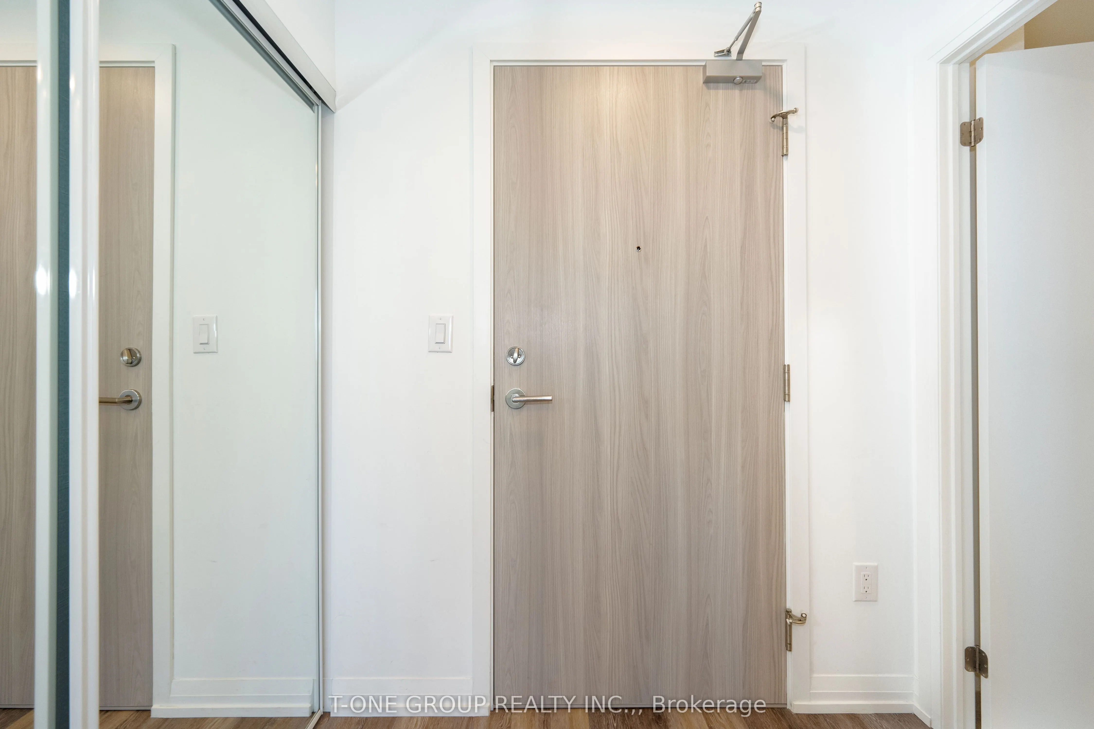 75 Canterbury Place #910
