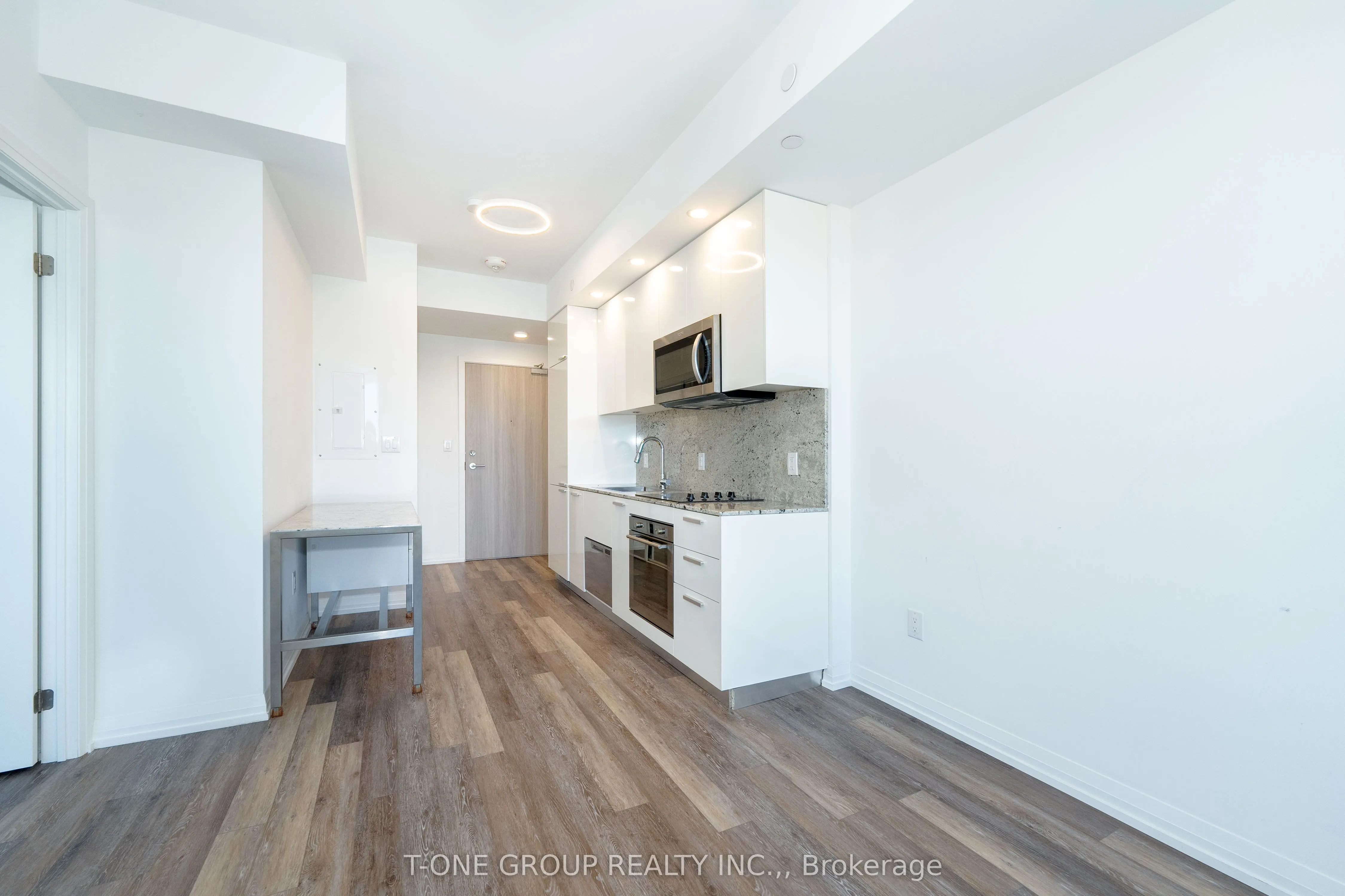 75 Canterbury Place #910