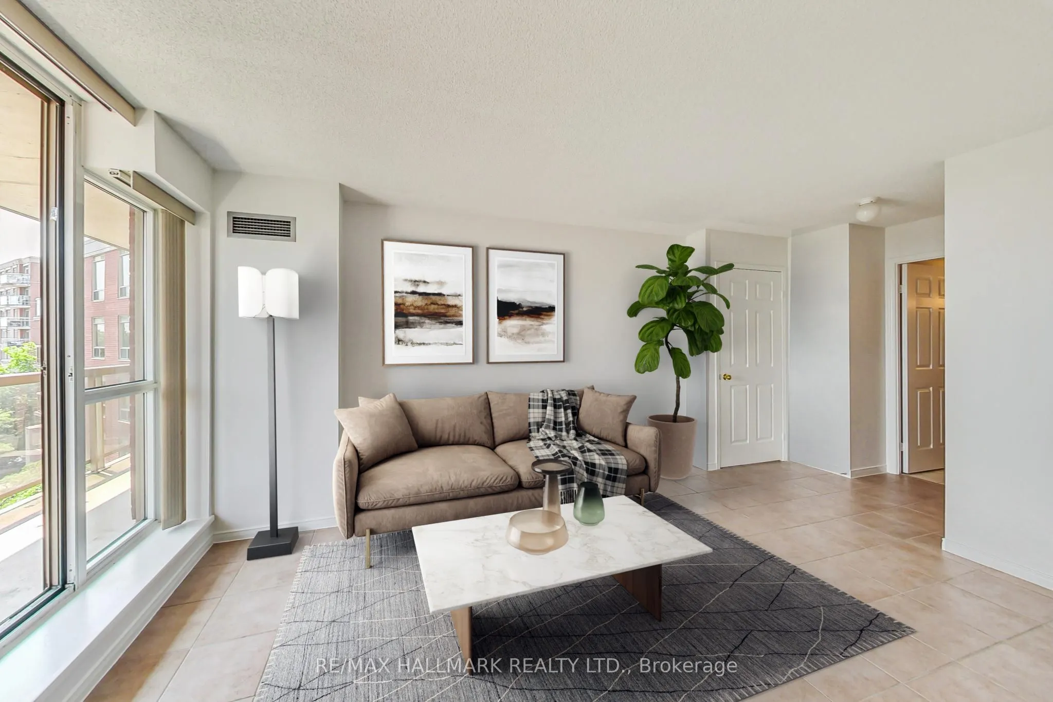 800 Sheppard Avenue W, #405