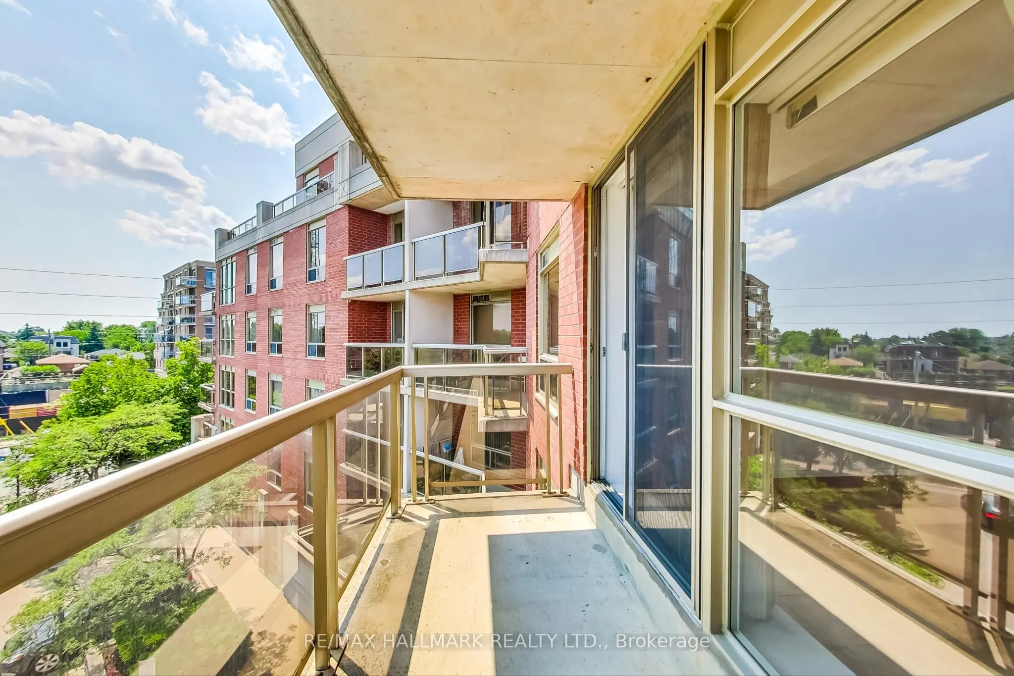 800 Sheppard Avenue W, #405