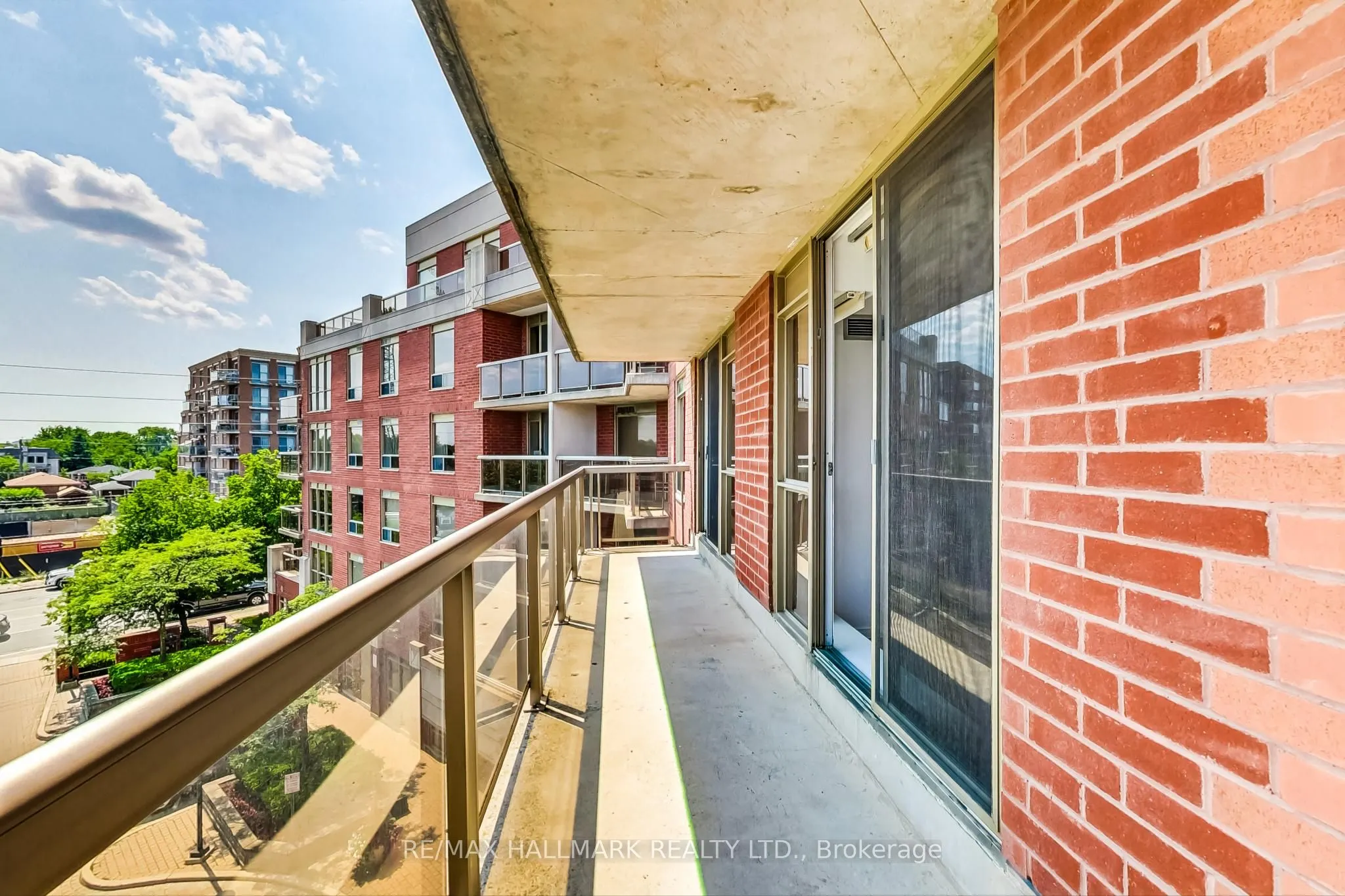 800 Sheppard Avenue W, #405