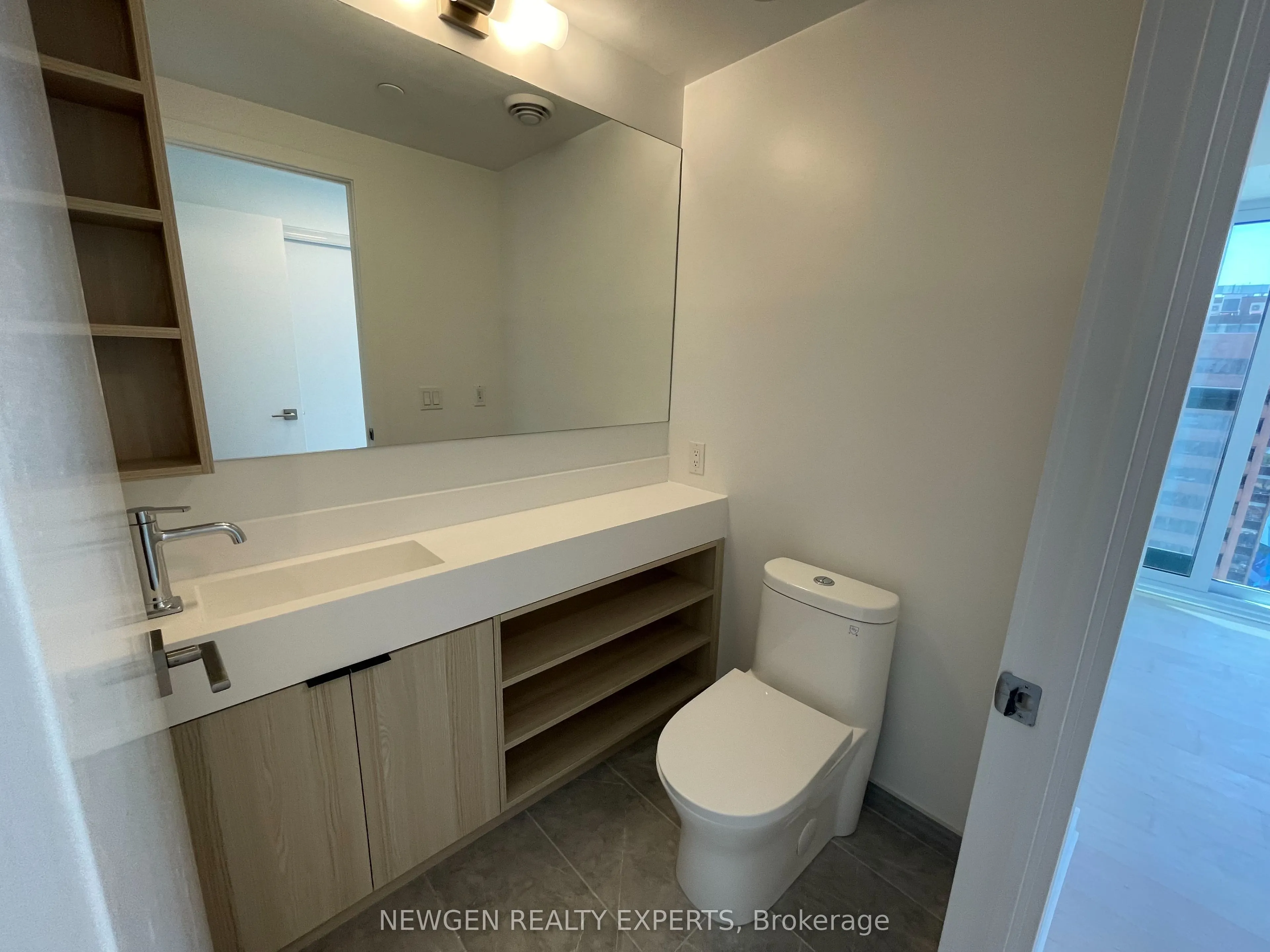 252 Church Street, #1703