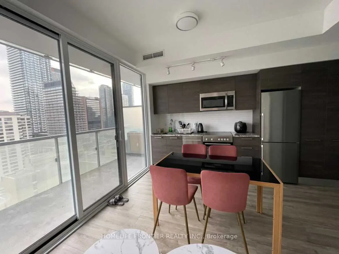 28 Wellesley Street E, #1503