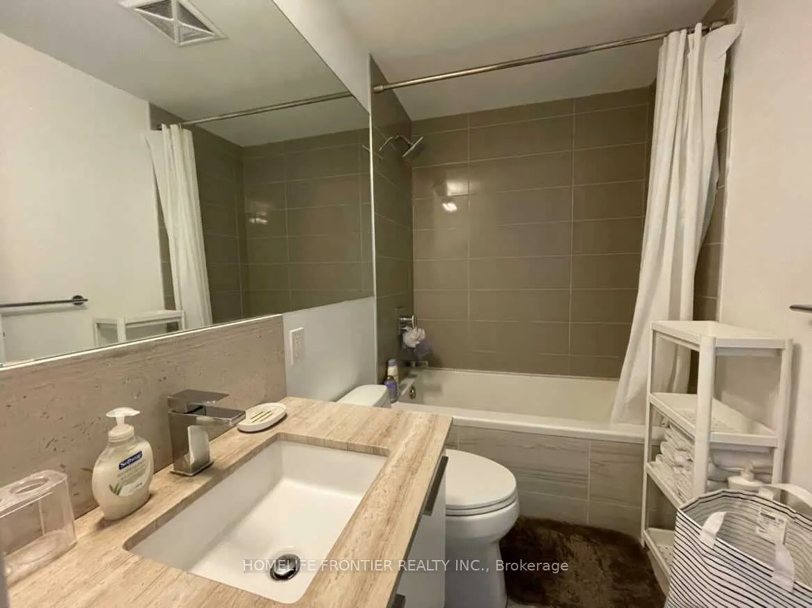 28 Wellesley Street E, #1503