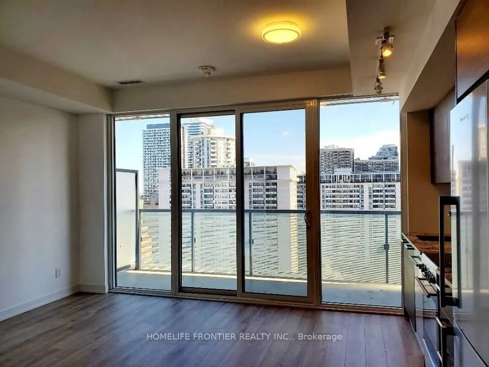 28 Wellesley Street E, #1503