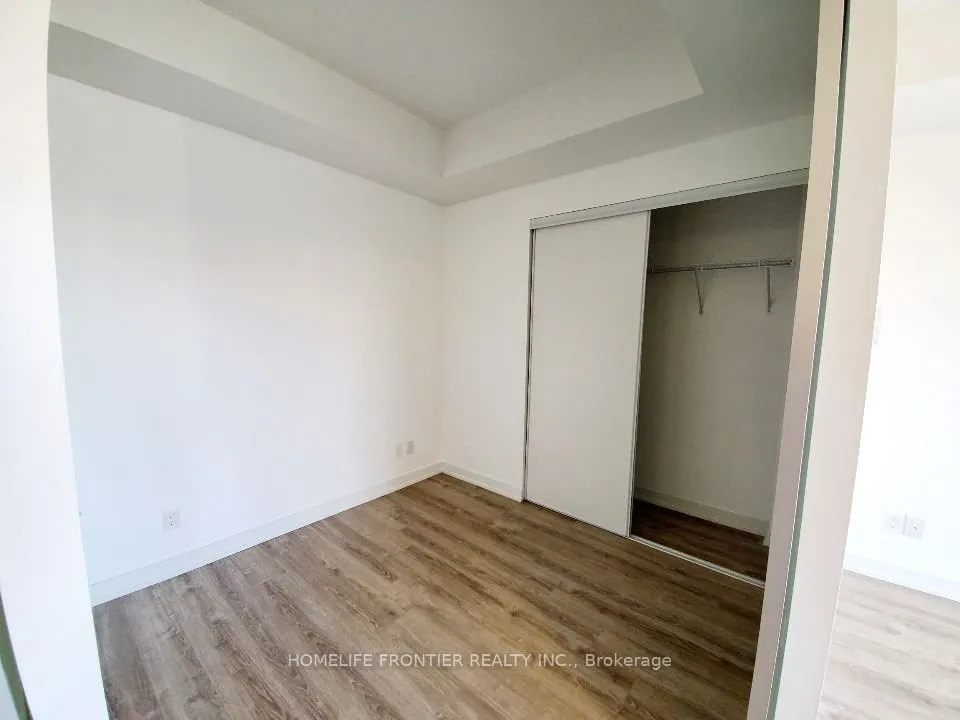 28 Wellesley Street E, #1503