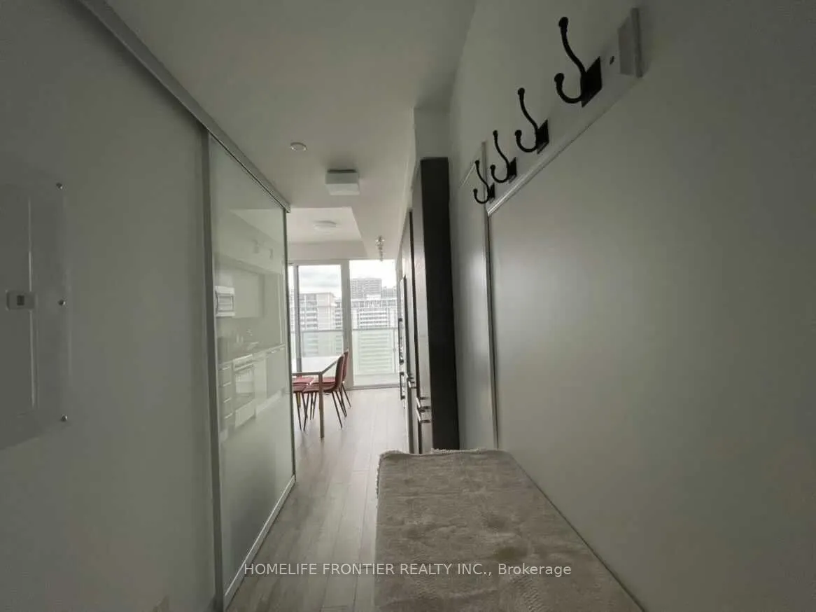 28 Wellesley Street E, #1503