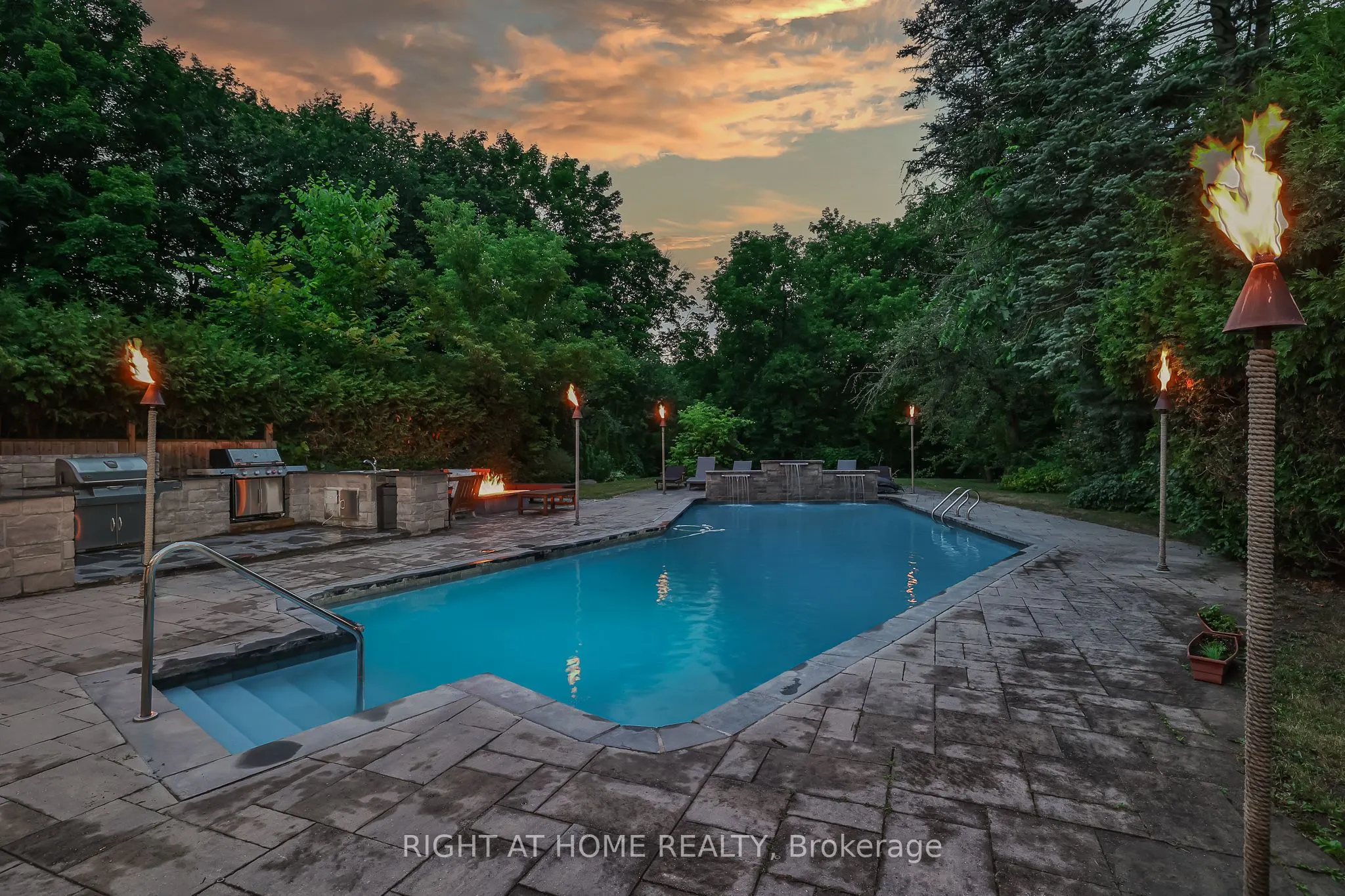 40 Heathview Avenue