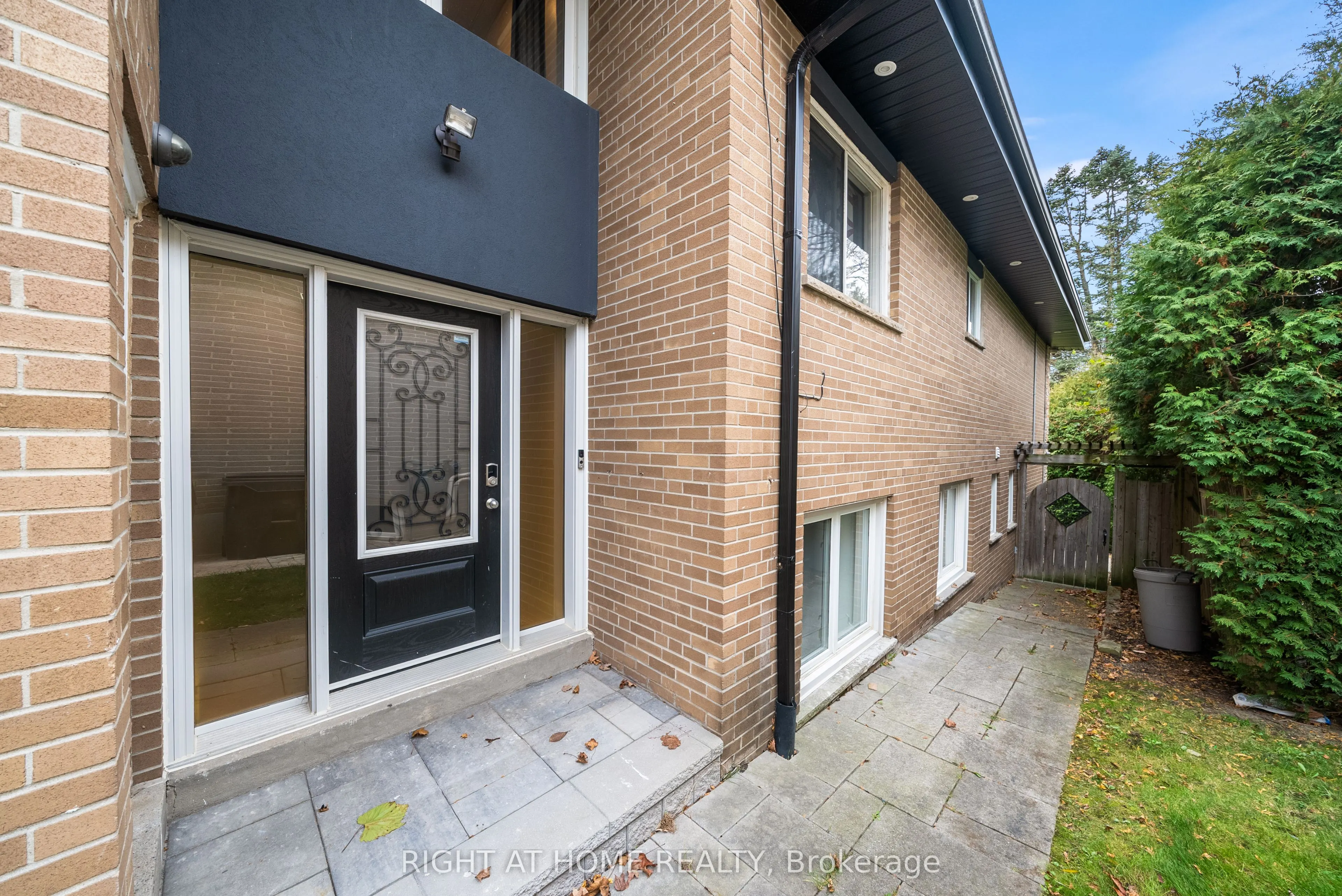 40 Heathview Avenue
