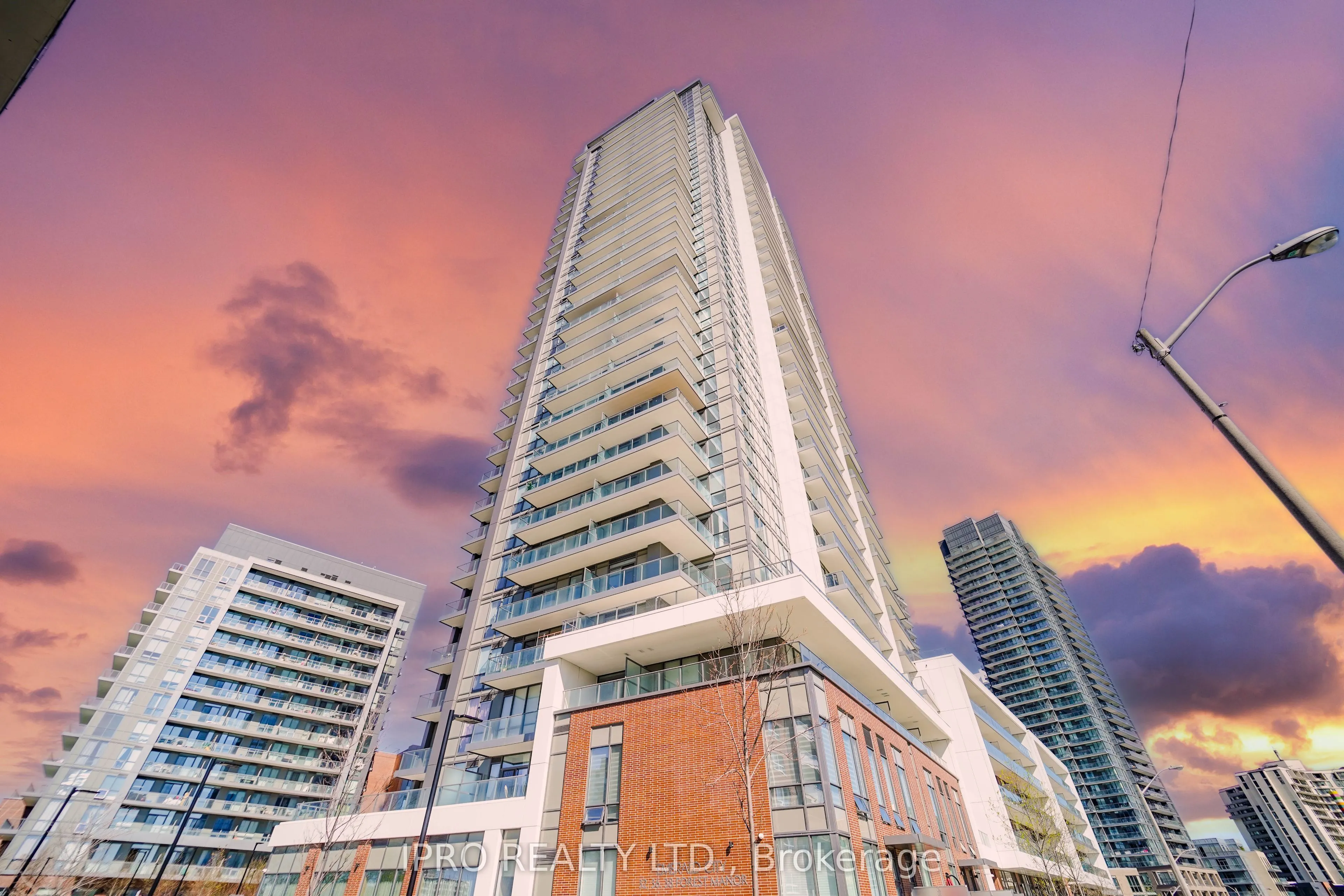 32 Forest Manor Road Drive, #407