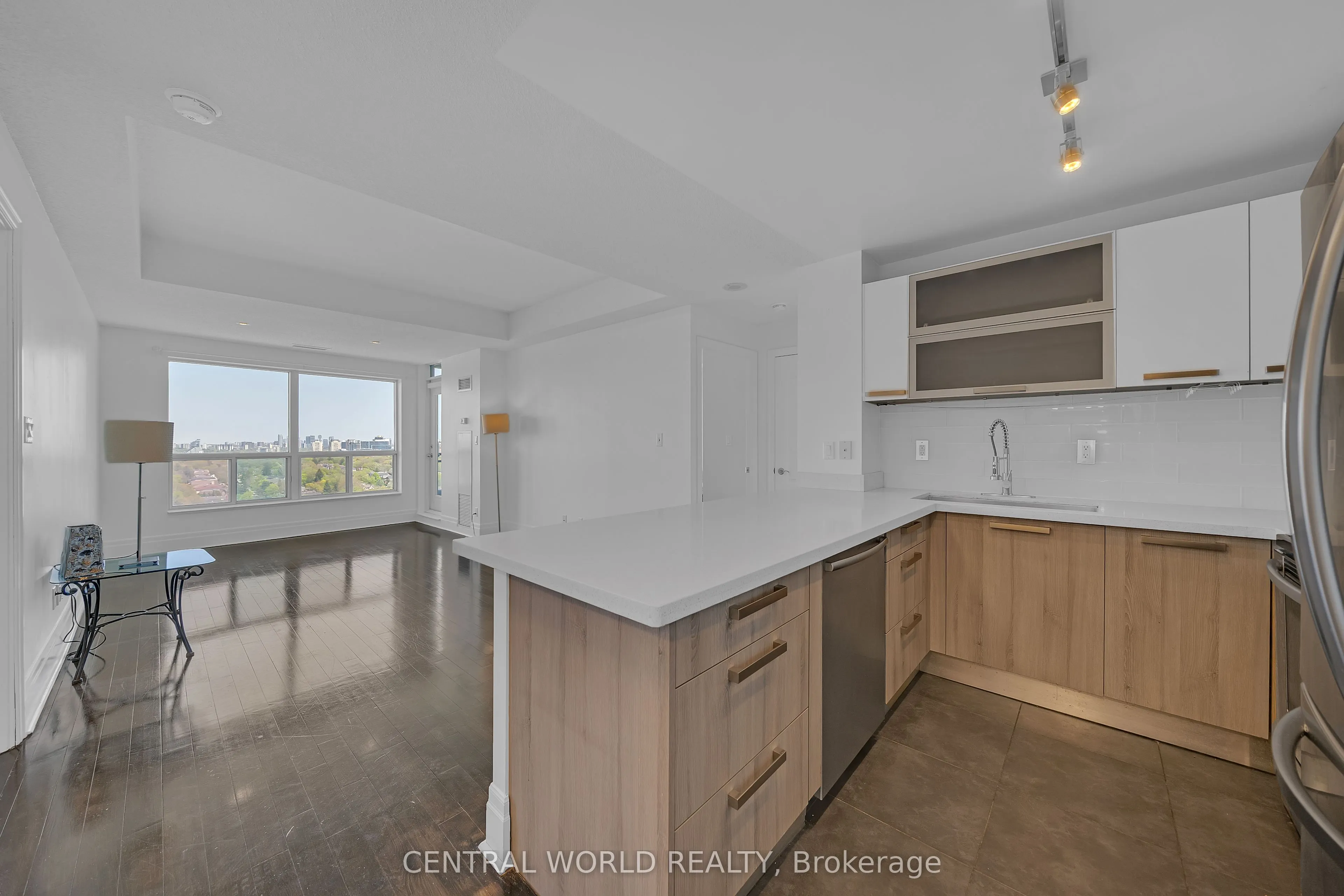 188 Doris Avenue, #2105