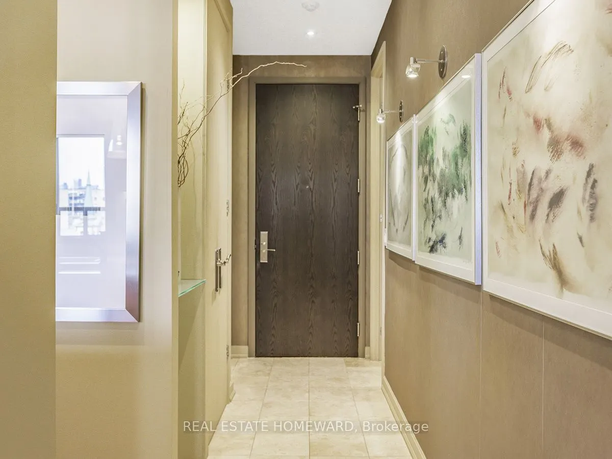 48 St Clair Avenue W, #702
