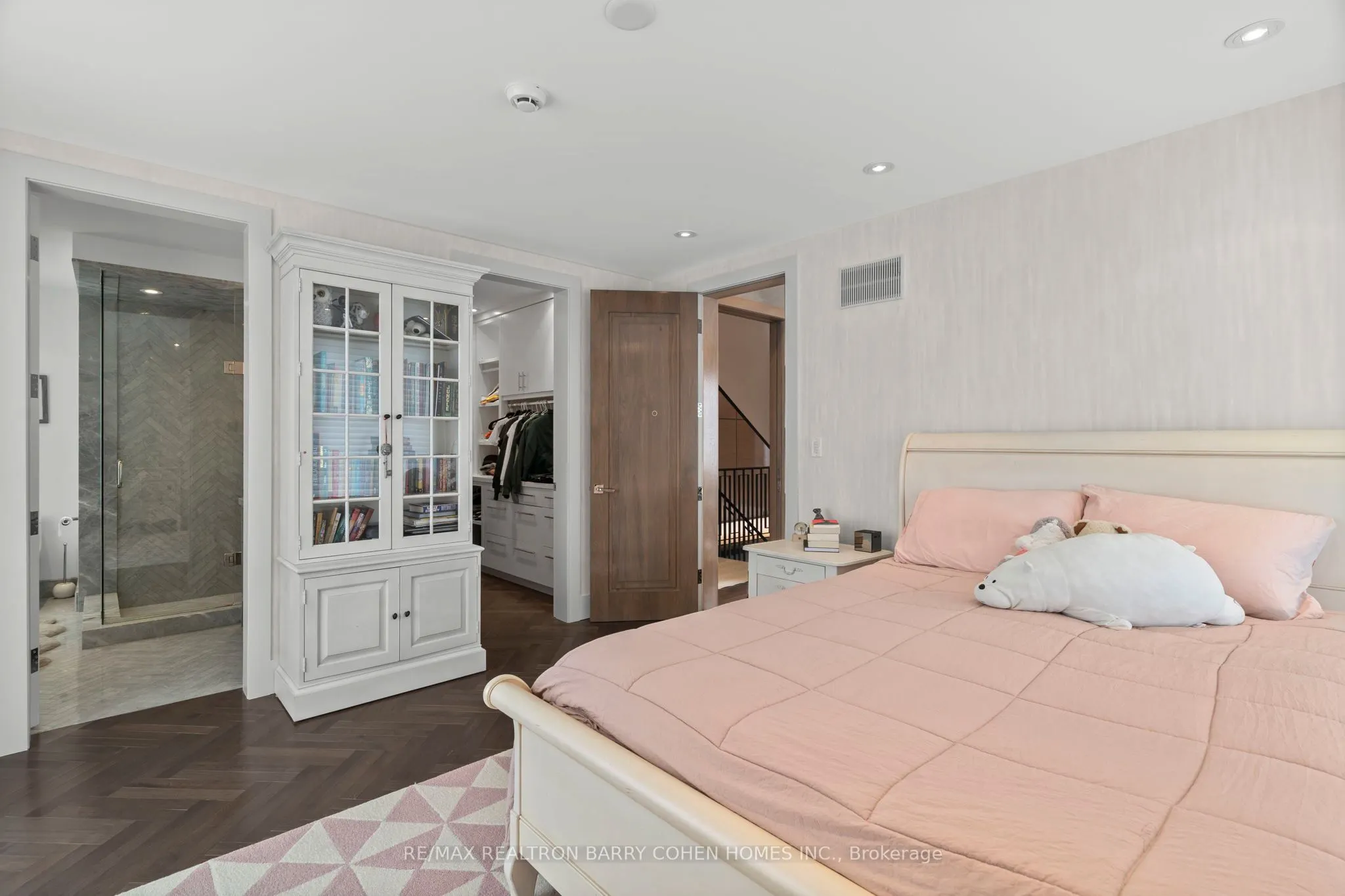 330 Vesta Drive