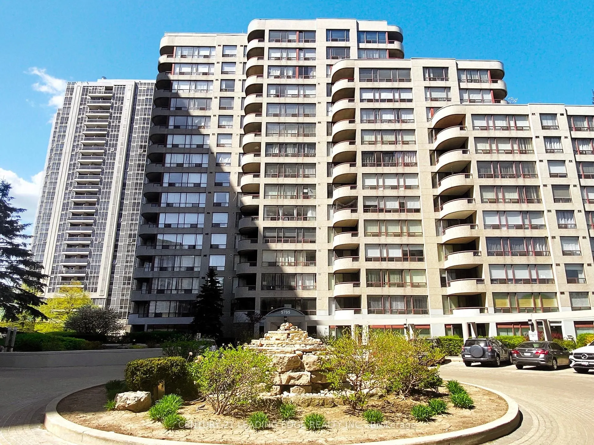 5785 Yonge Street, #PH404