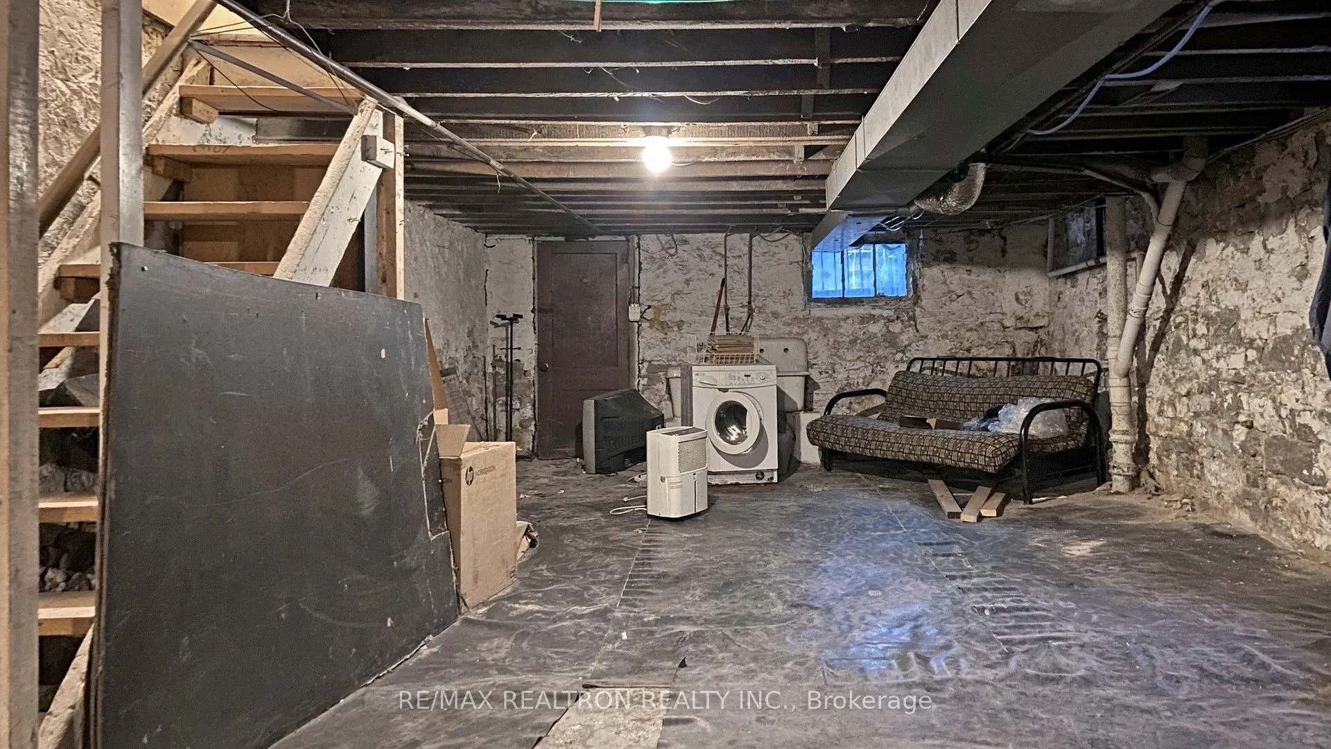 82A Augusta Avenue