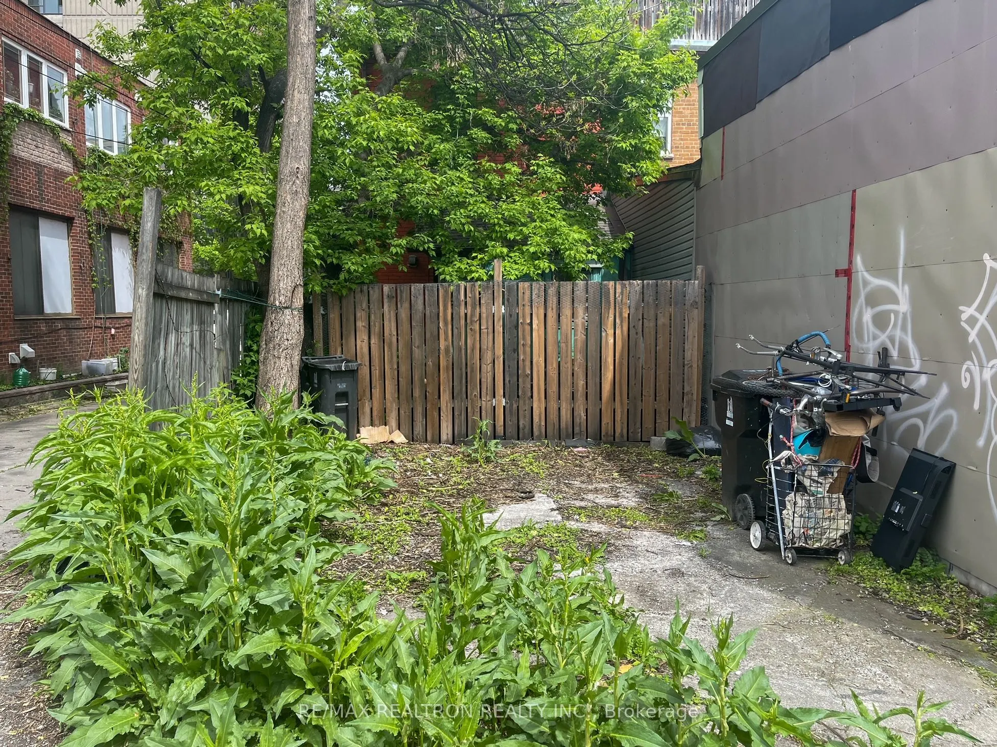 82A Augusta Avenue