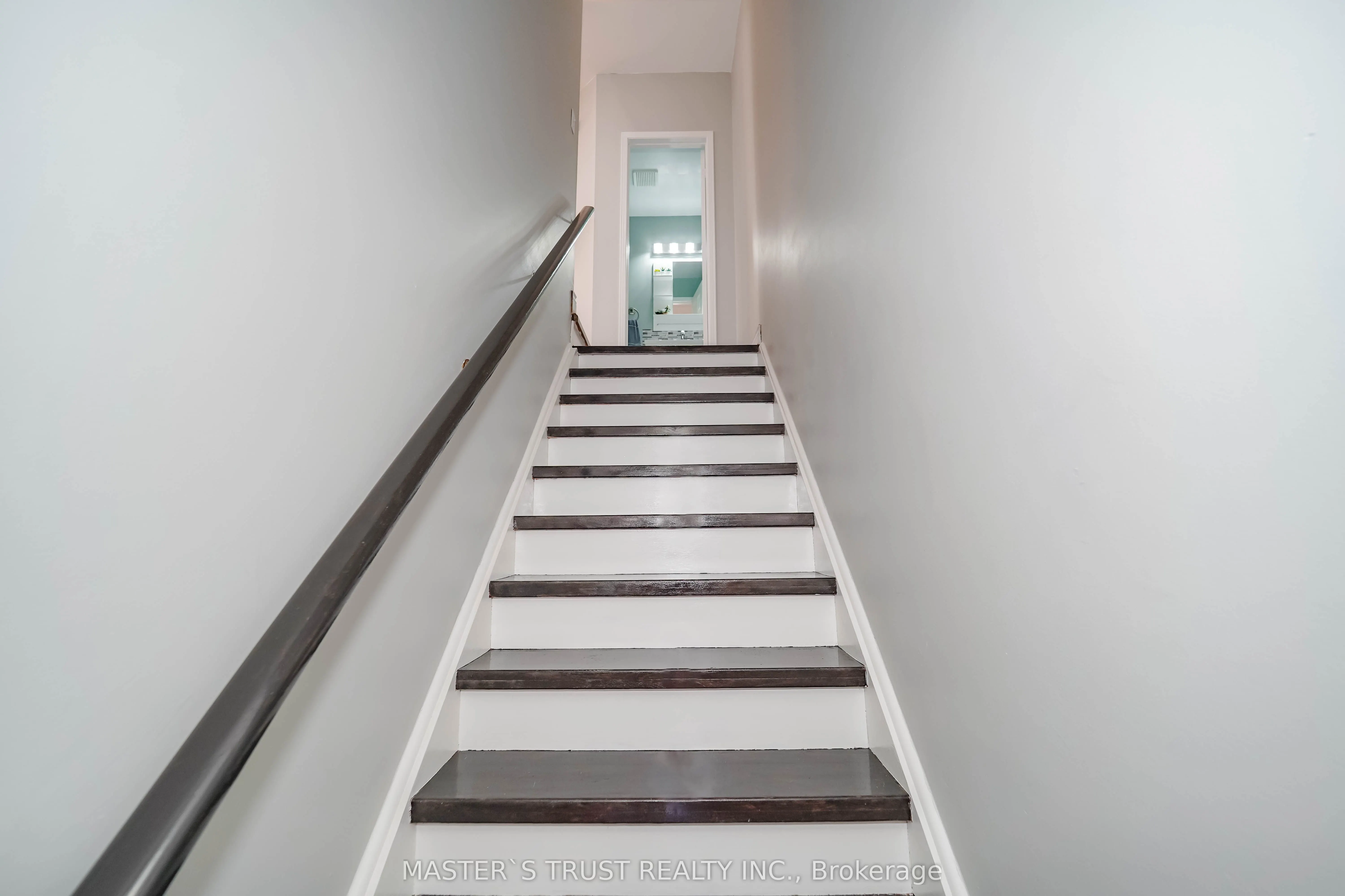 40 Rochefort Drive