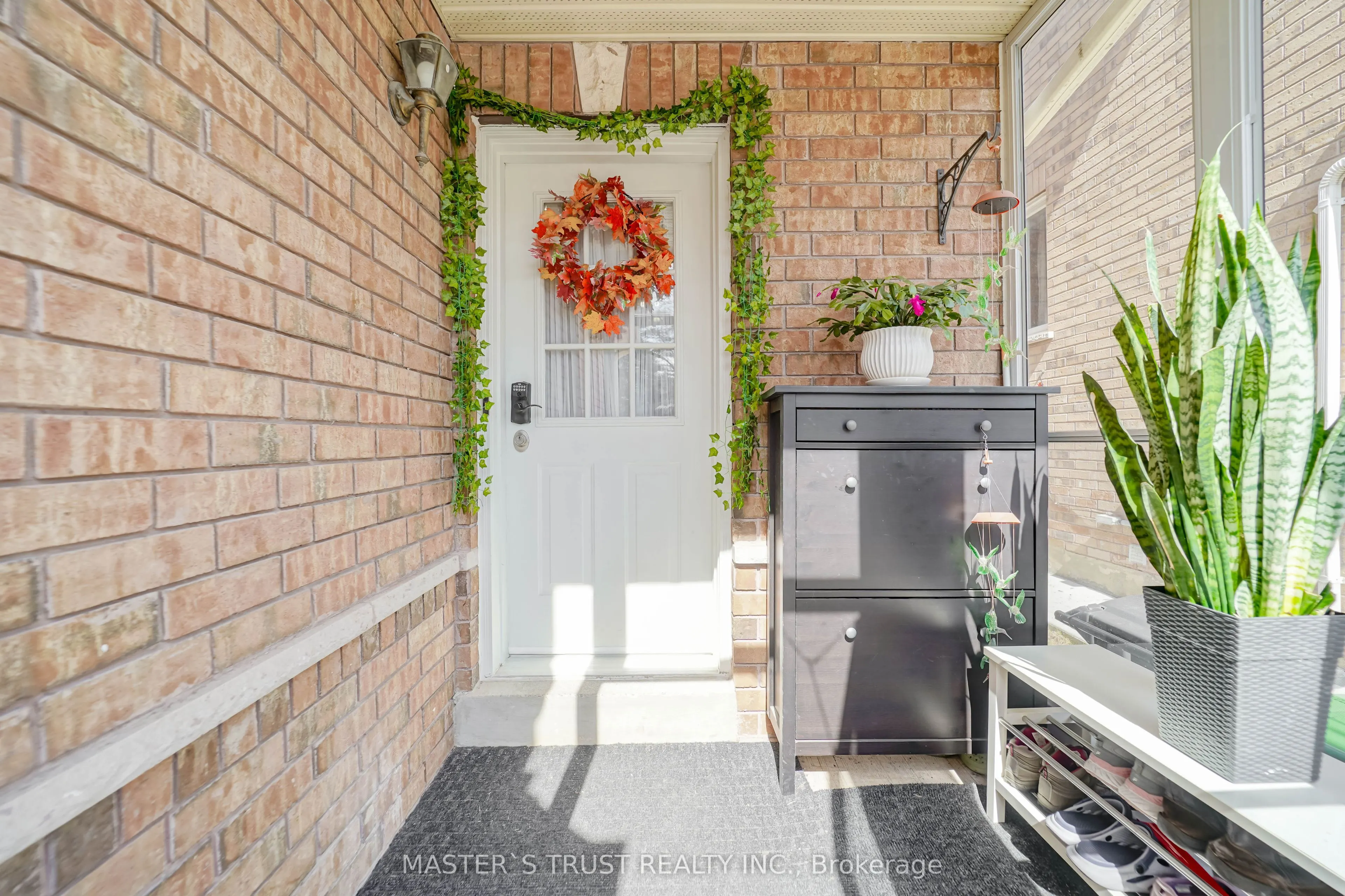 40 Rochefort Drive