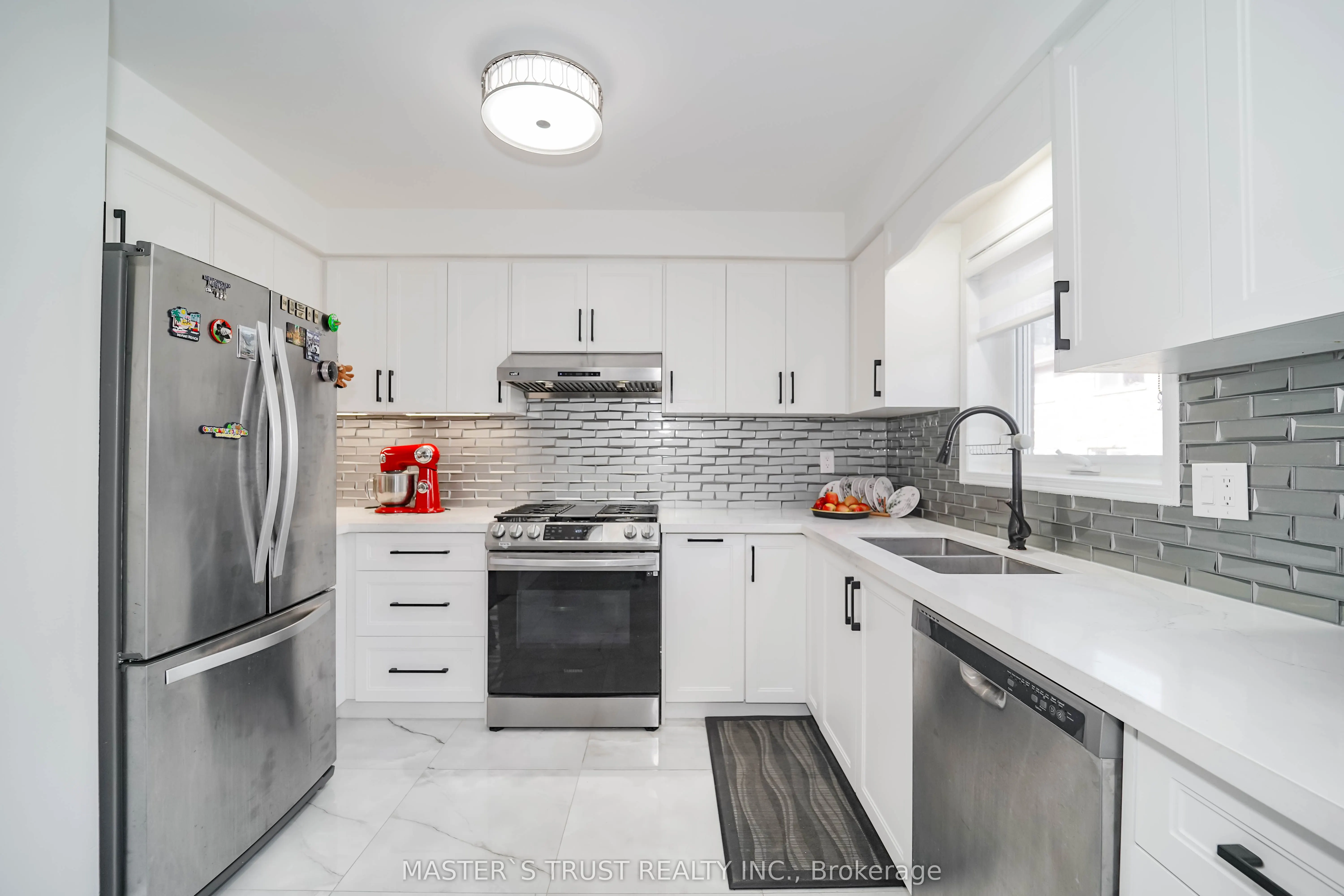 40 Rochefort Drive