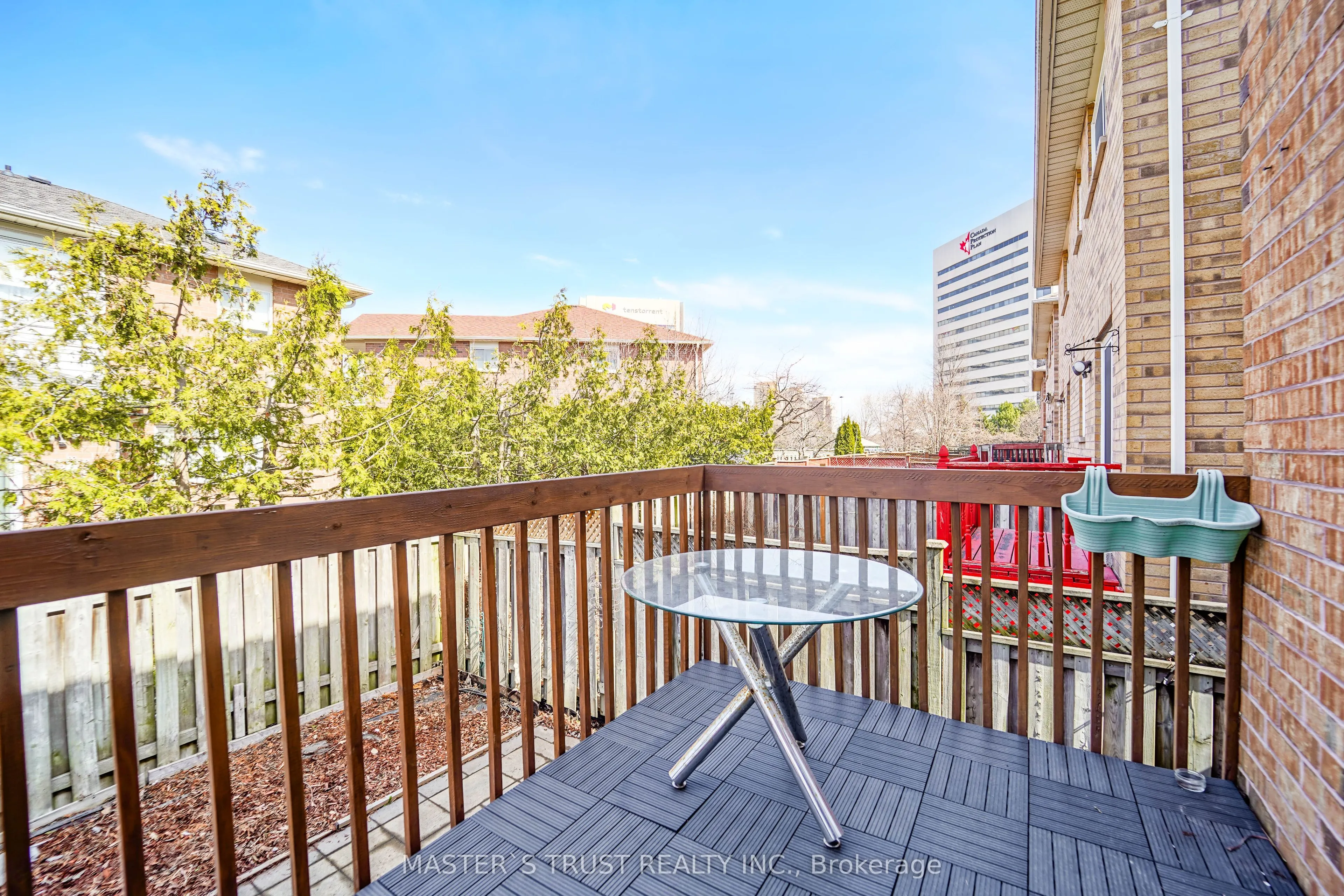 40 Rochefort Drive
