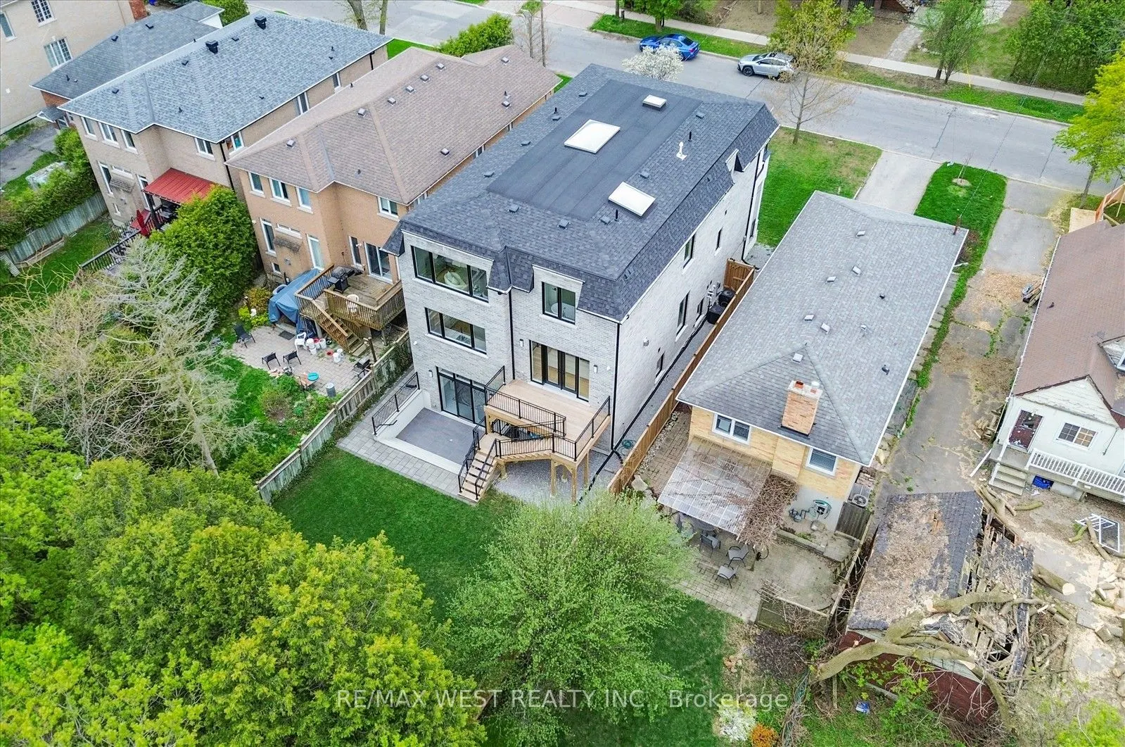 232 Ellerslie Avenue