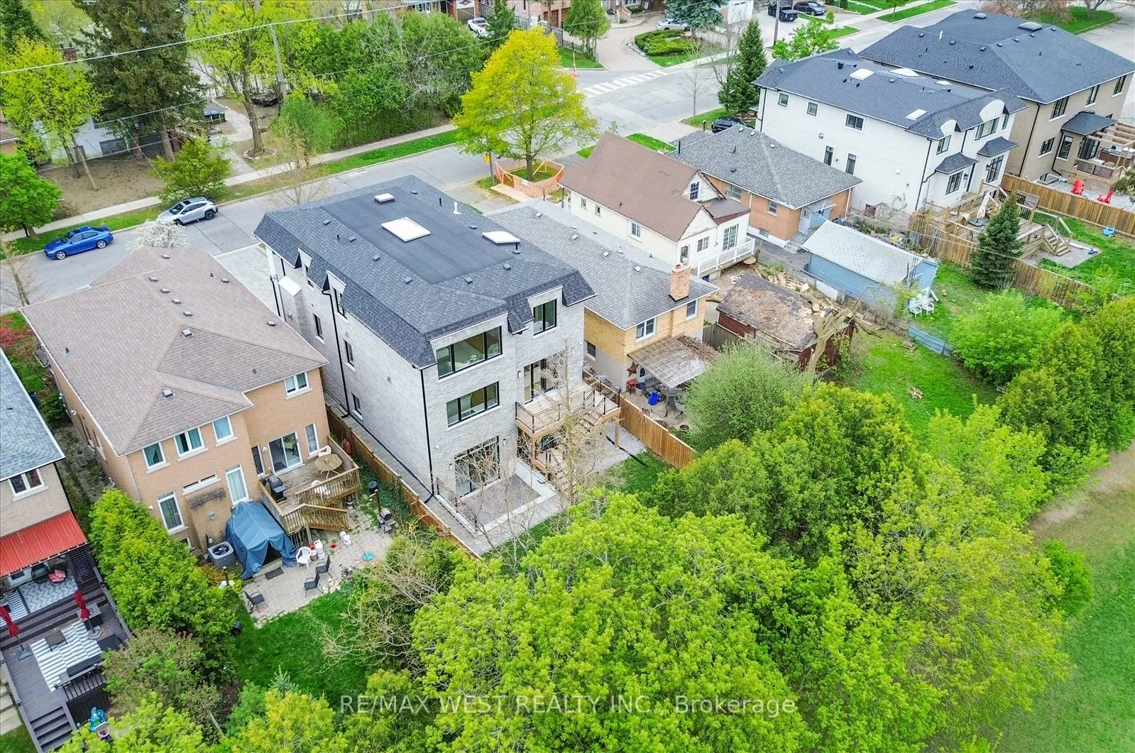 232 Ellerslie Avenue