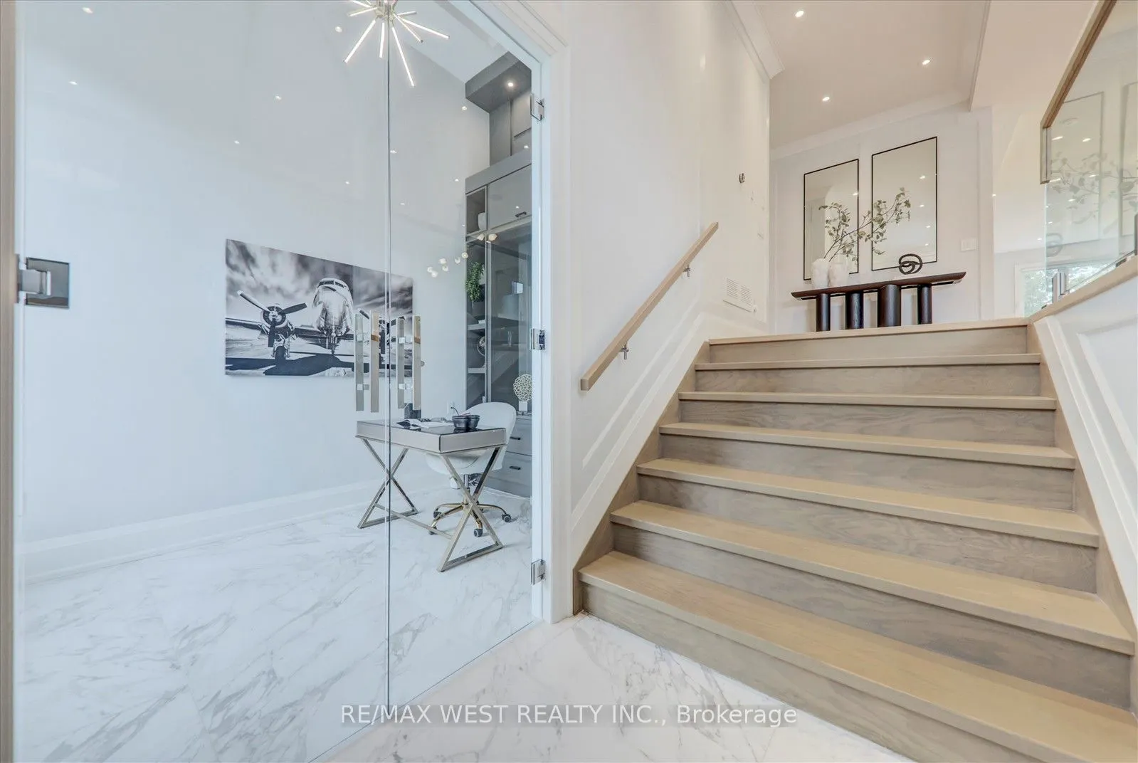232 Ellerslie Avenue