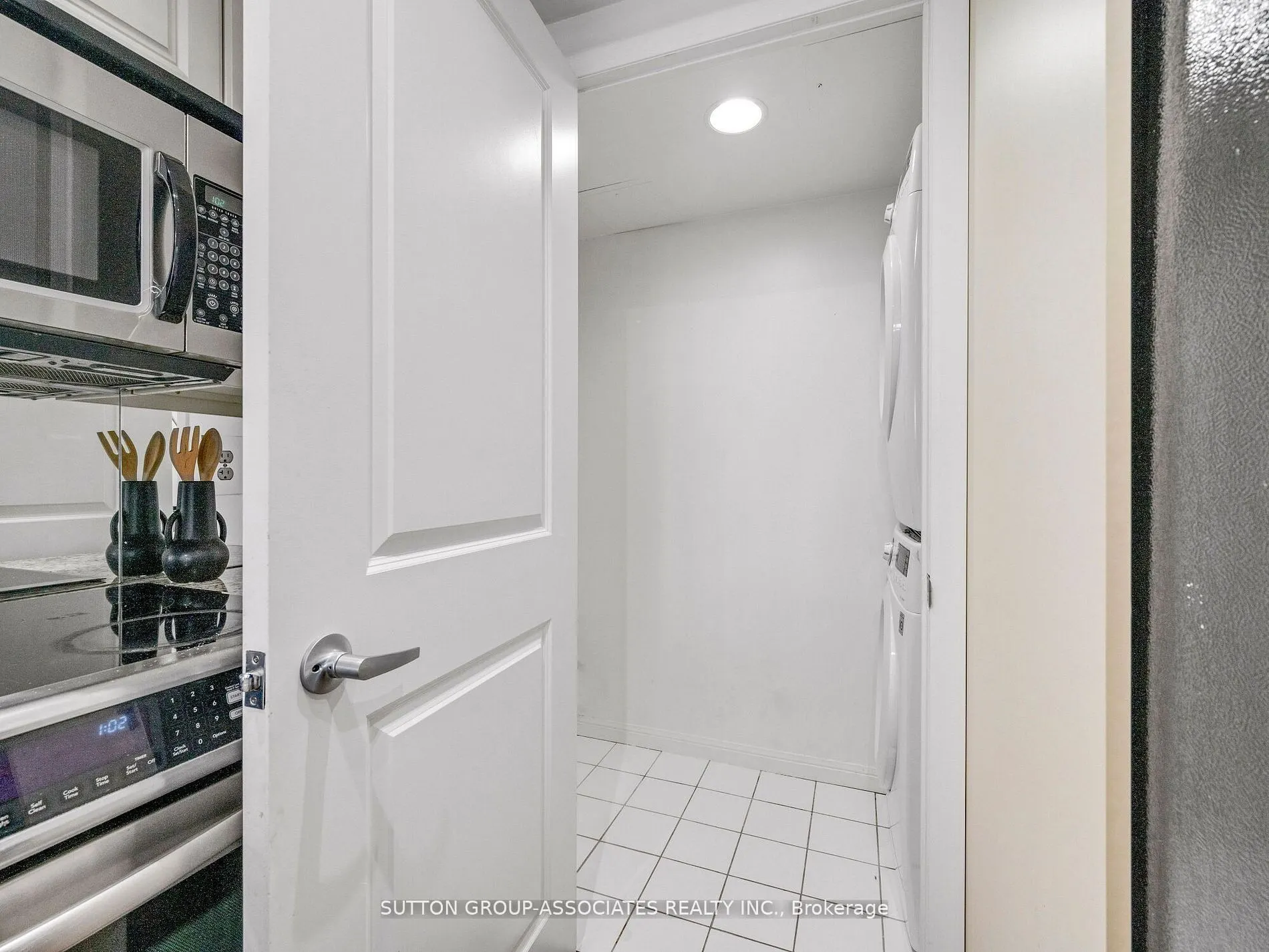 900 Mount Pleasant Road, #320