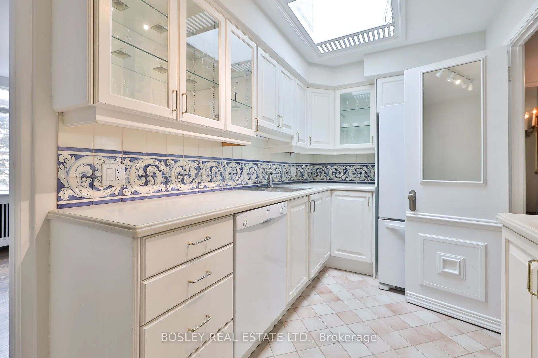 707 Eglinton Avenue W, #604