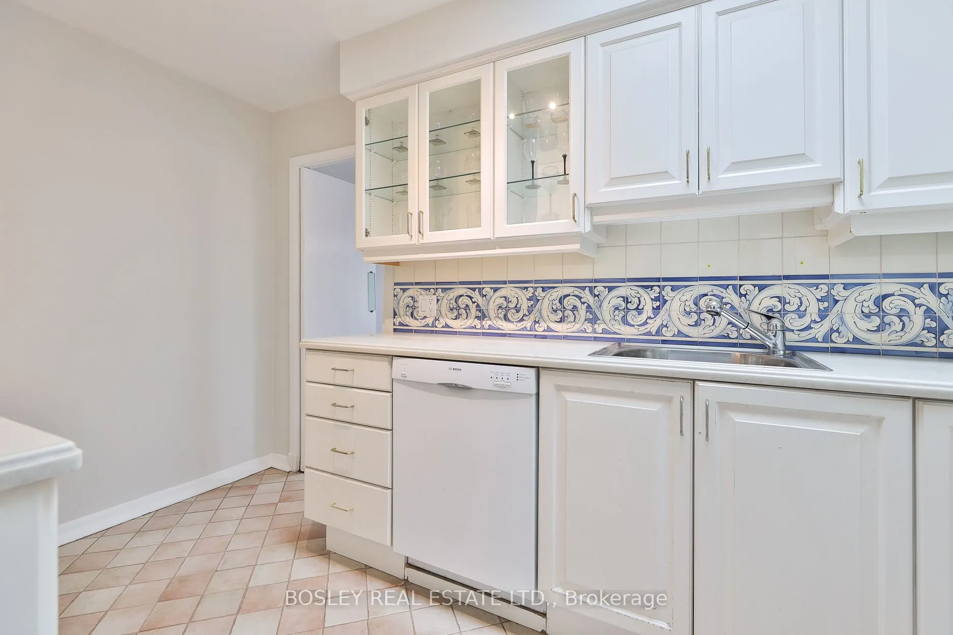 707 Eglinton Avenue W, #604