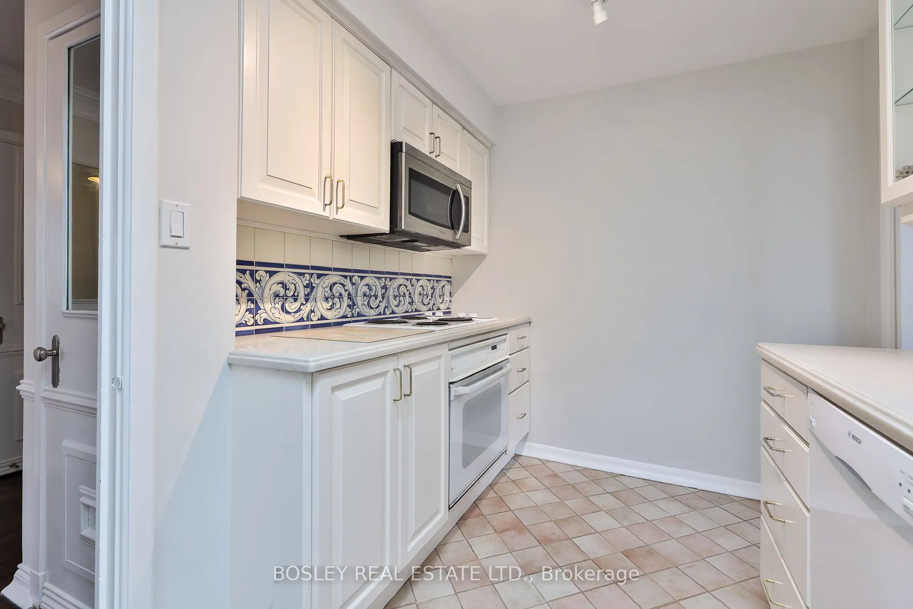707 Eglinton Avenue W, #604