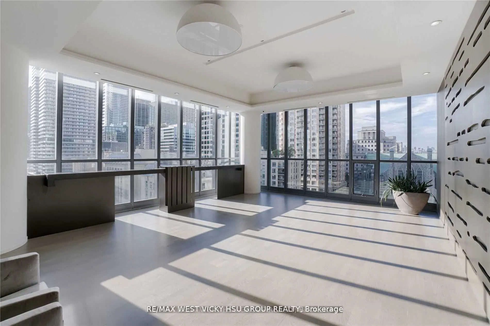 101 Charles Street E, #619