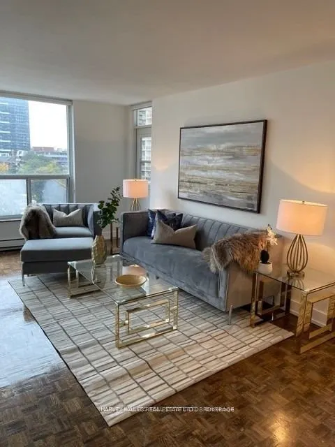 133 Erskine Avenue, #301