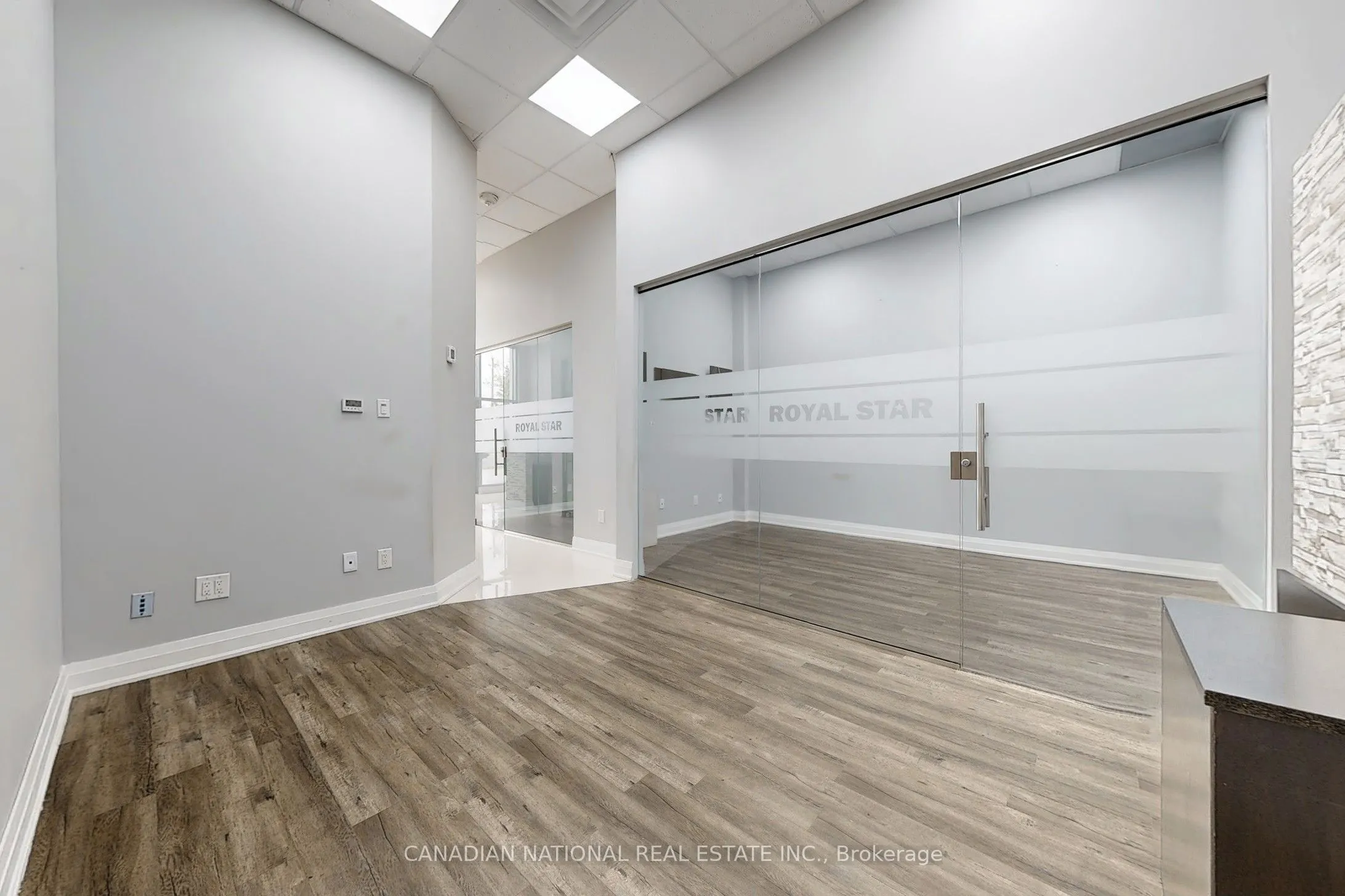 595 Sheppard Avenue E, #105