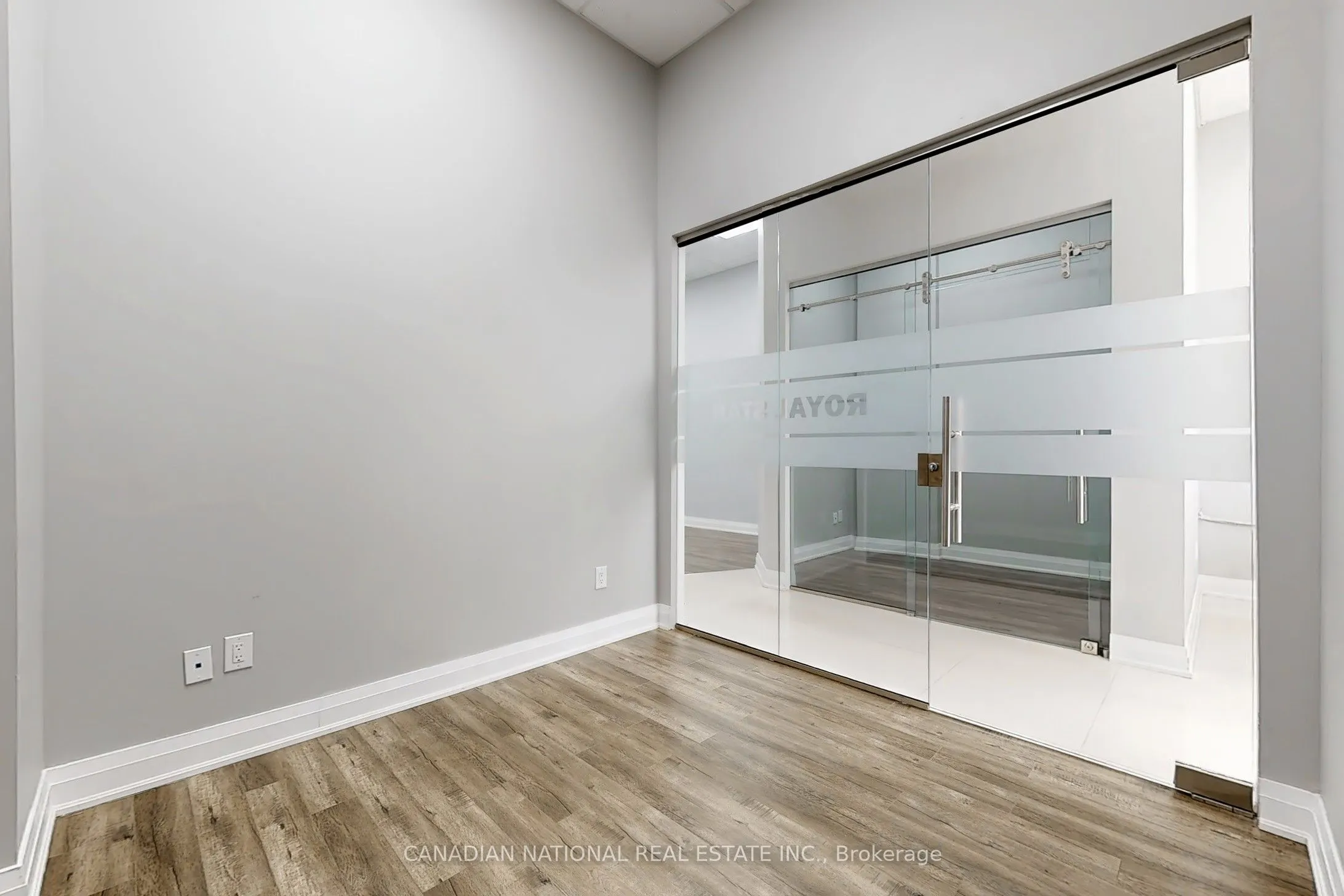 595 Sheppard Avenue E, #105