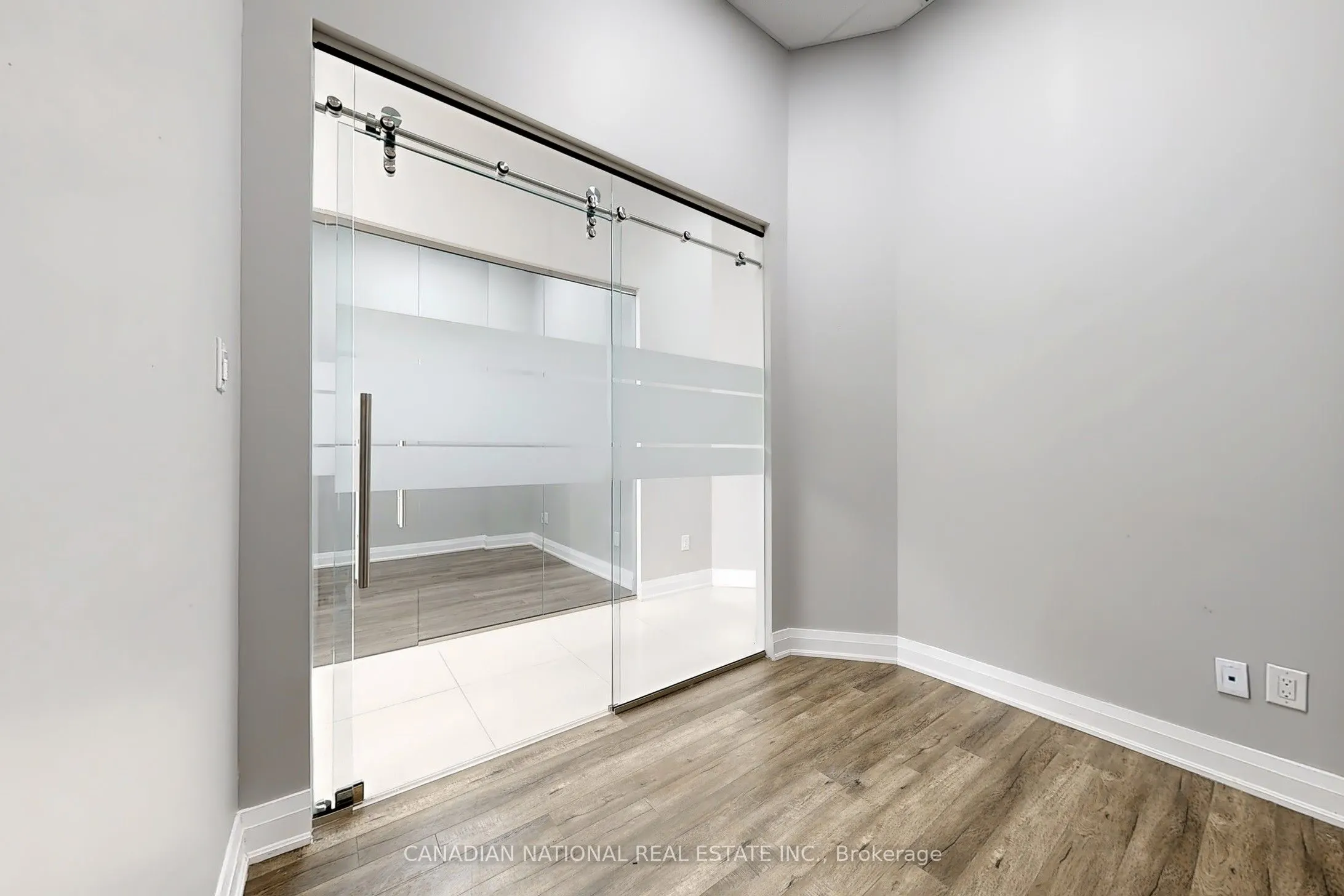 595 Sheppard Avenue E, #105