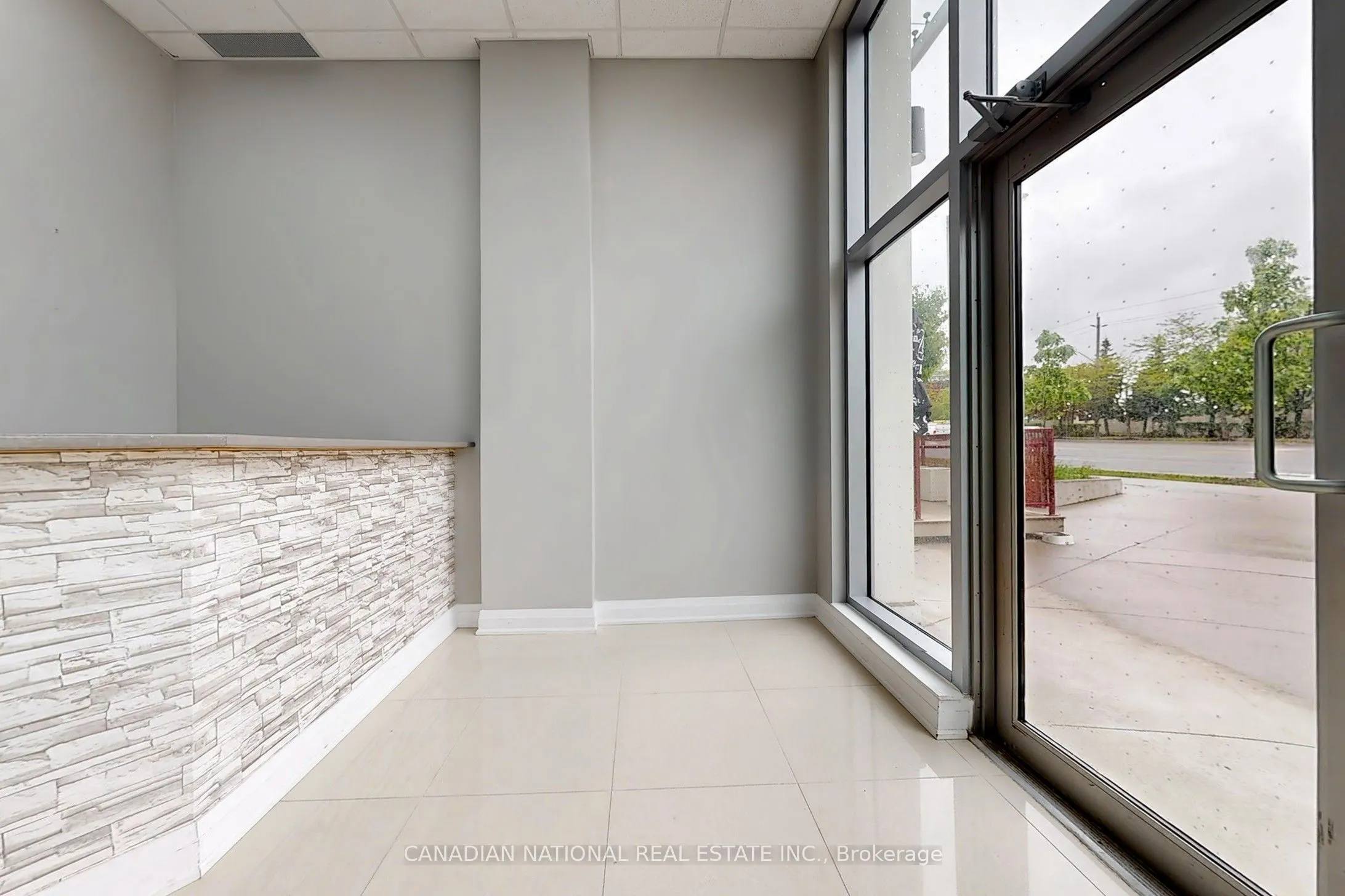 595 Sheppard Avenue E, #105