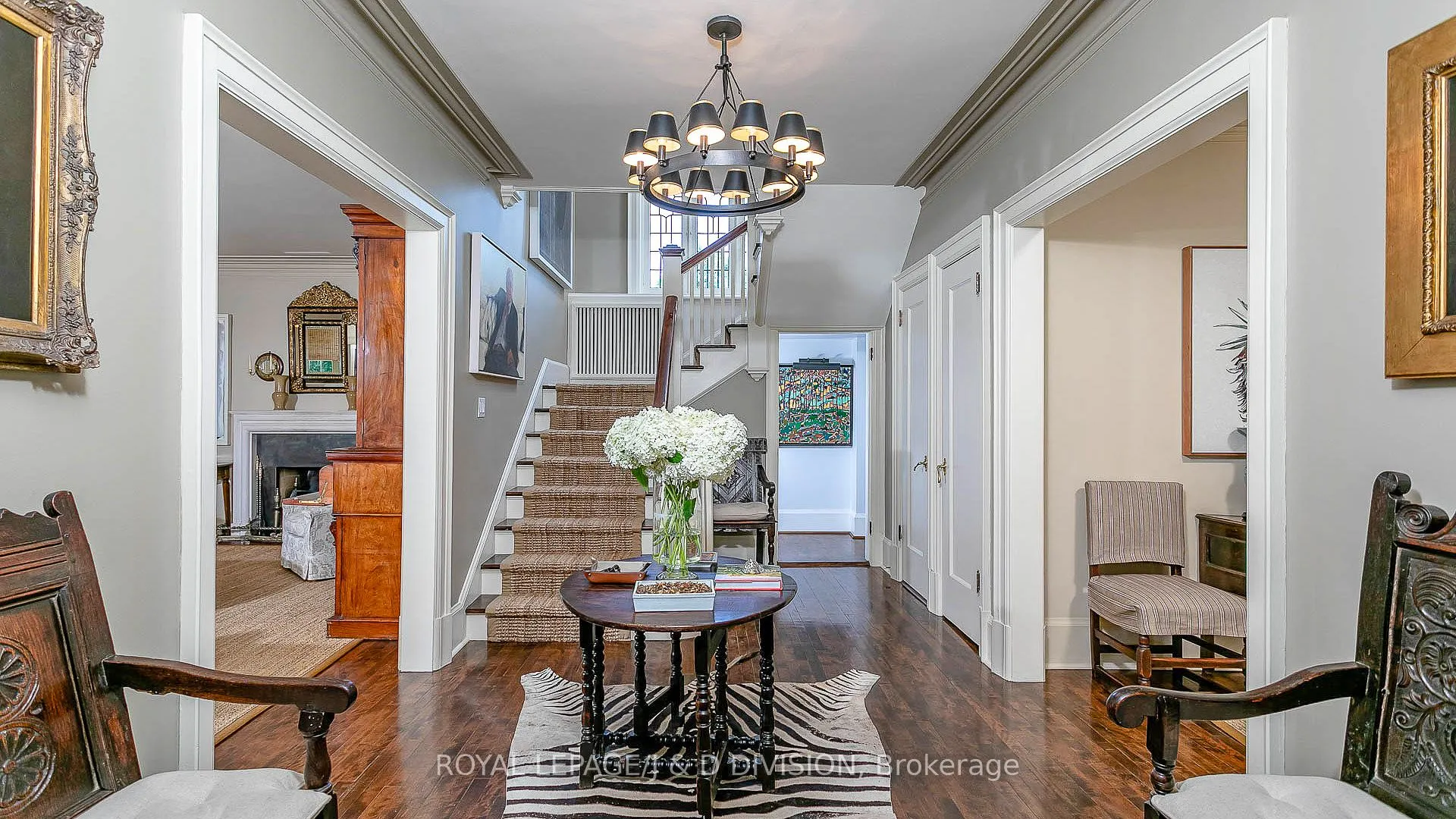 42 Lytton Boulevard