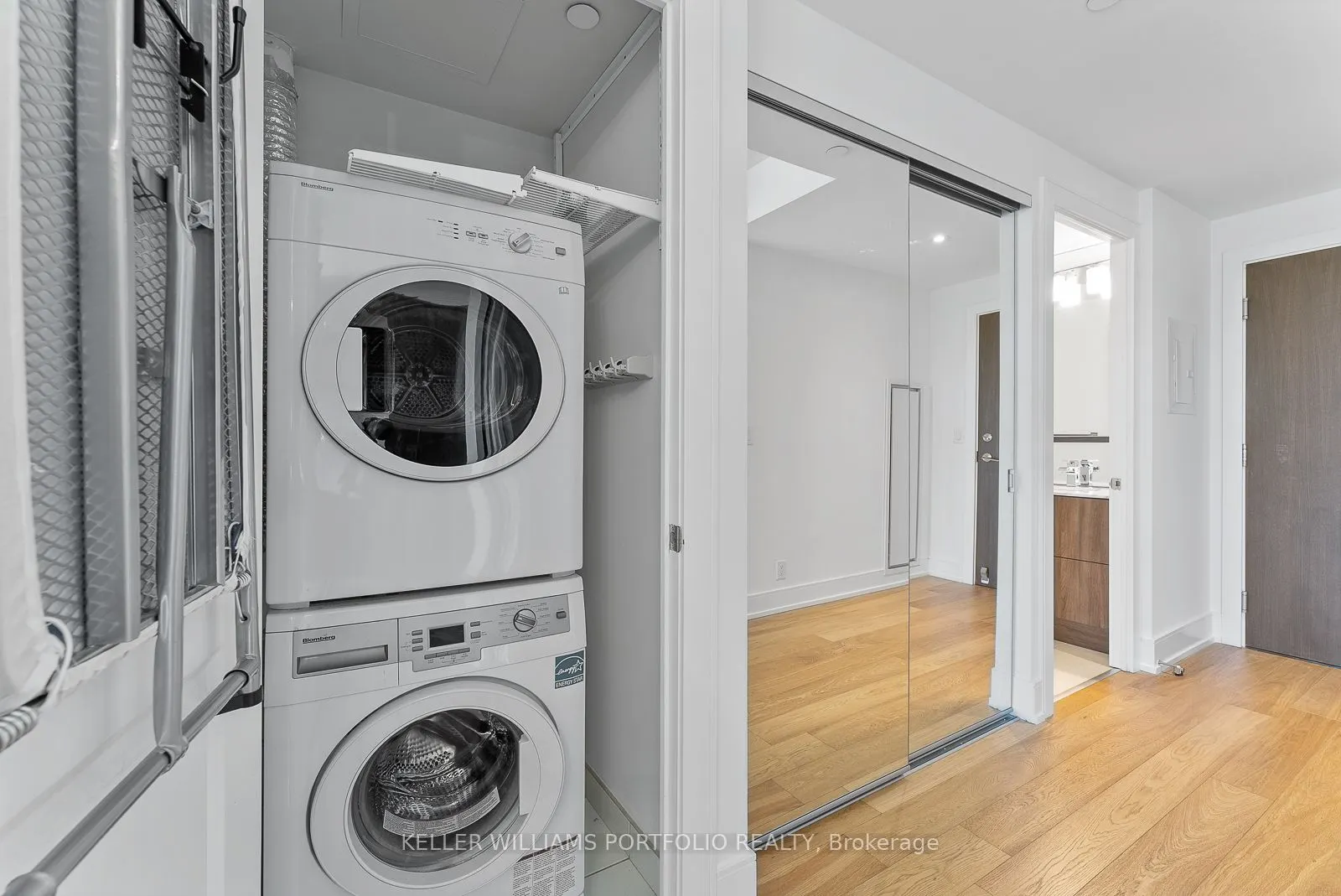 6 Parkwood Avenue, #310