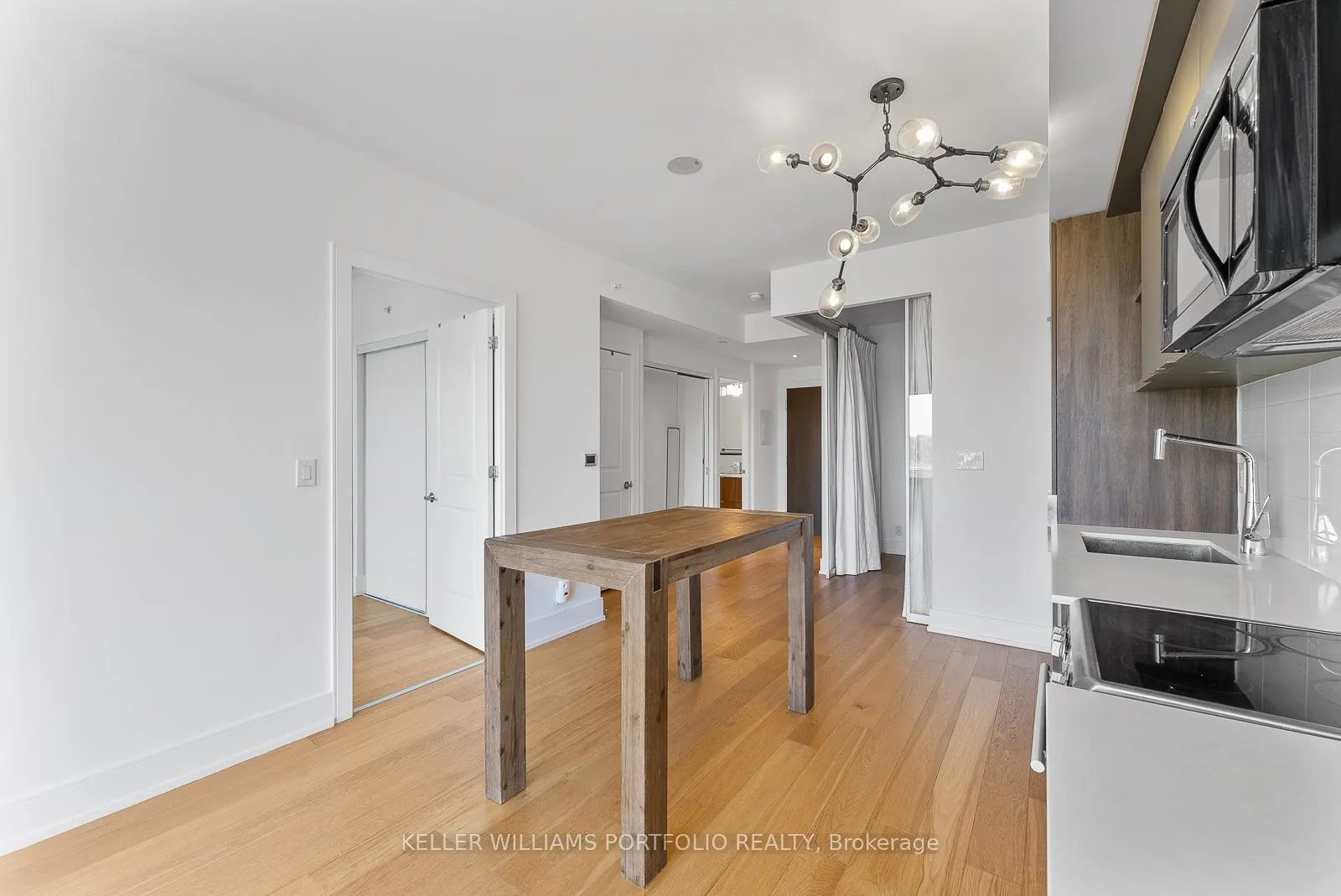 6 Parkwood Avenue, #310