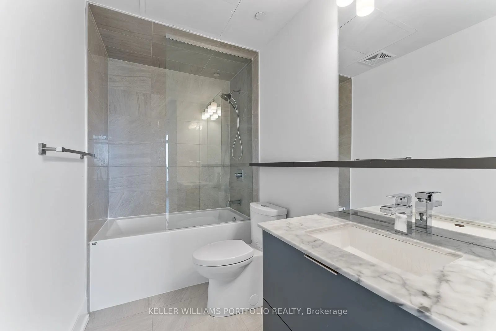 6 Parkwood Avenue, #310